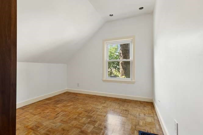 69 Franklin St Property Photo 25