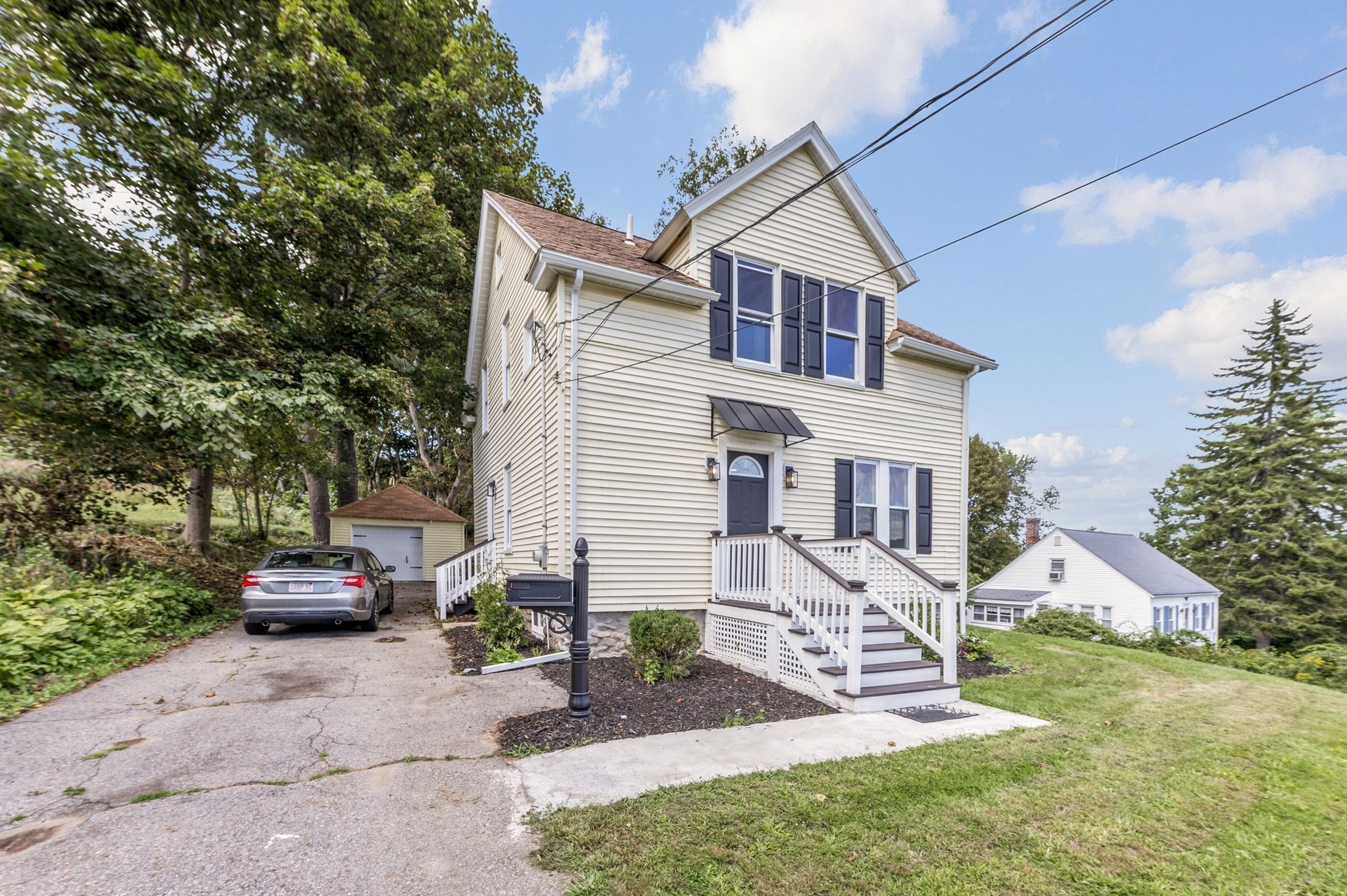 36 Central St Property Photo 3