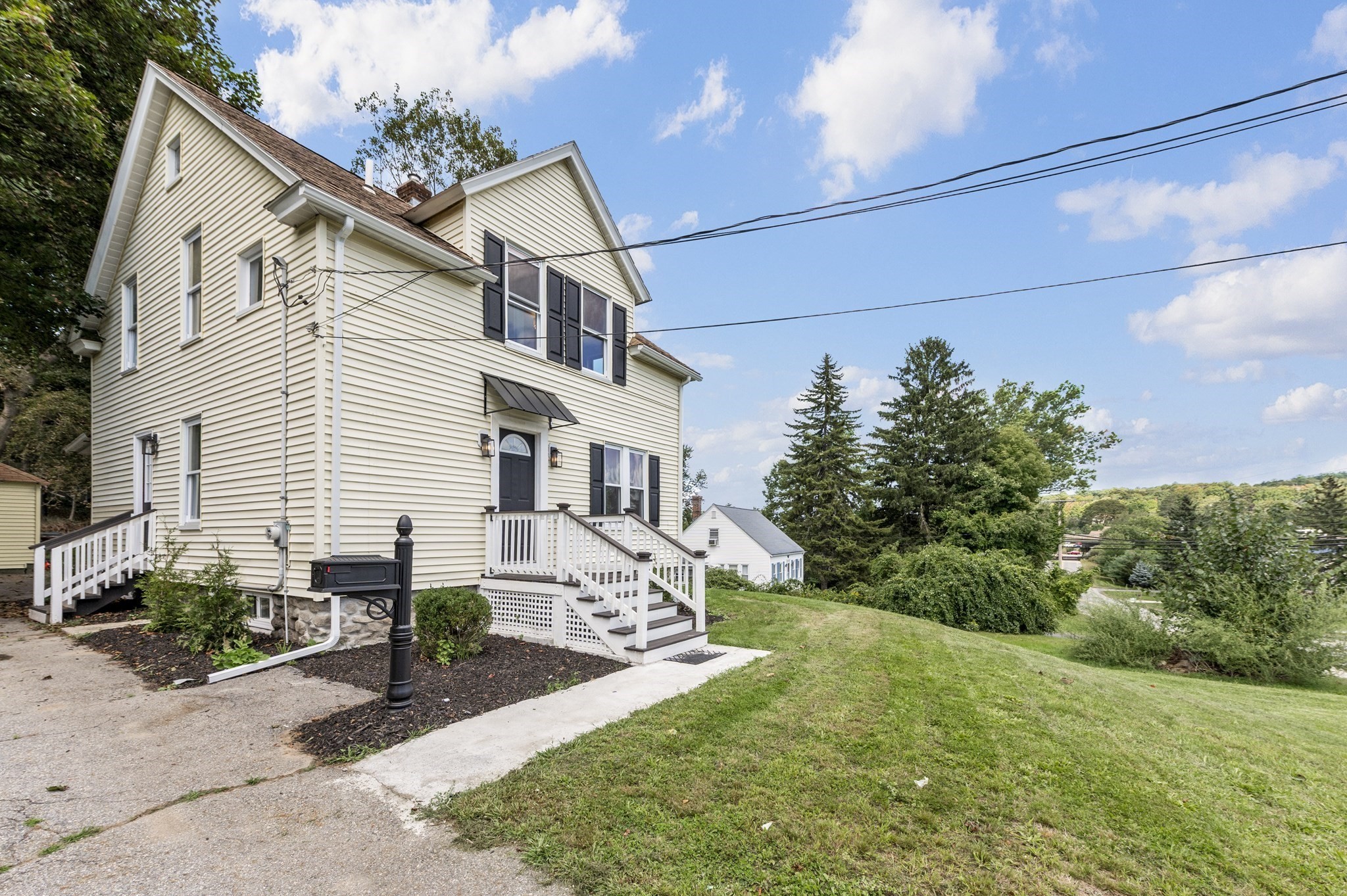 36 Central St Property Photo 6