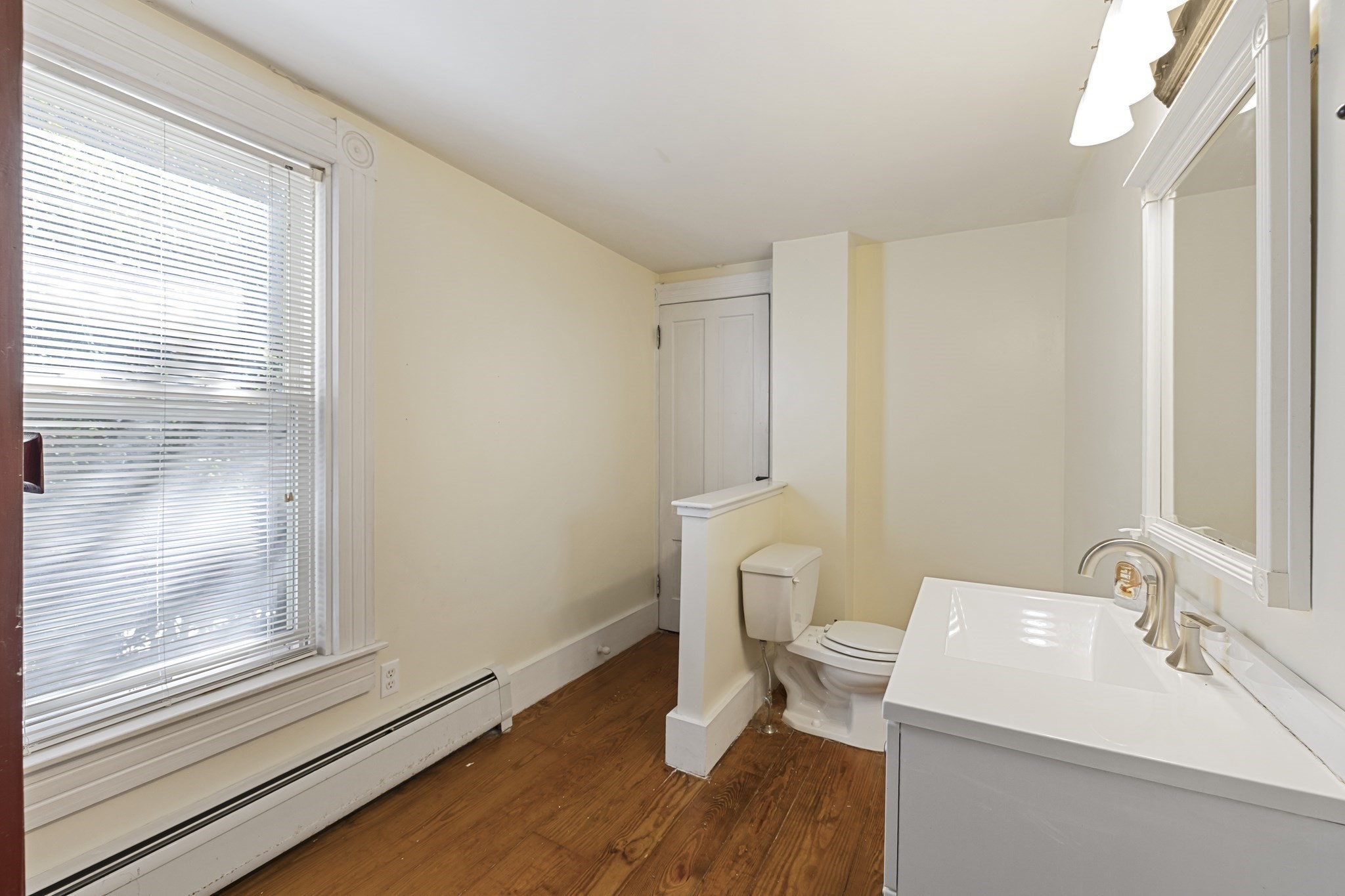 10 Spring St Property Photo 21