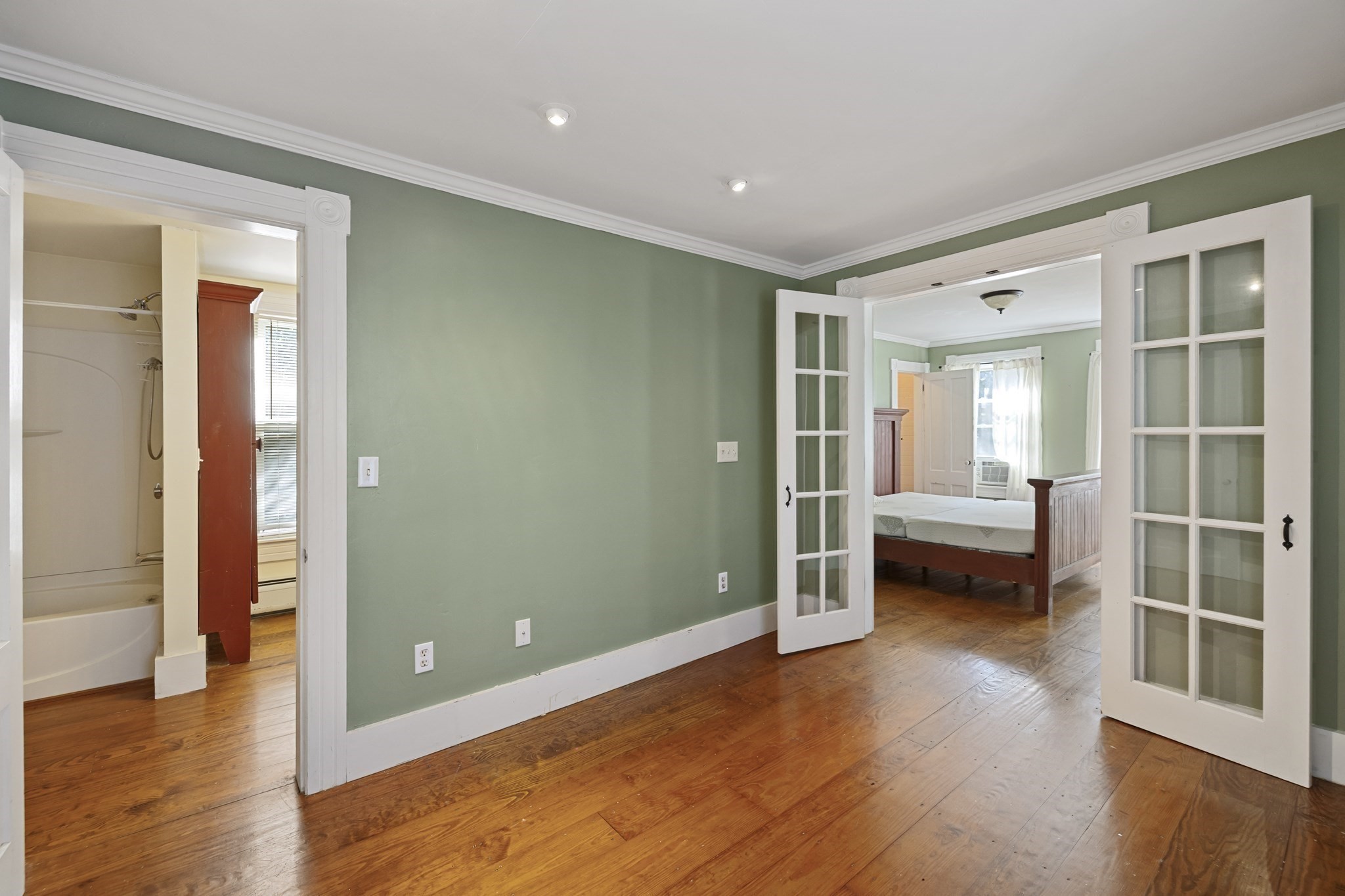 10 Spring St Property Photo 24