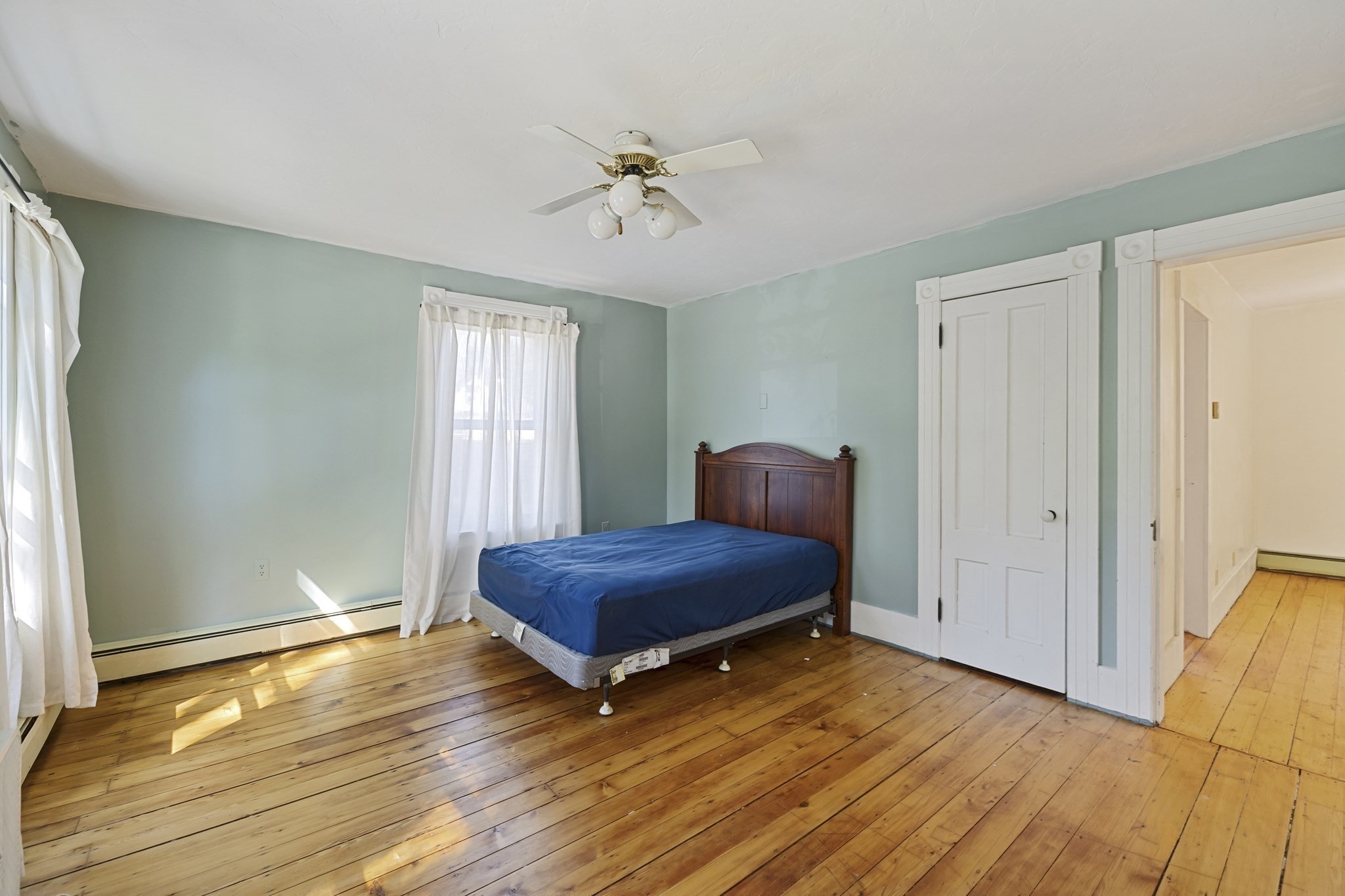 10 Spring St Property Photo 34