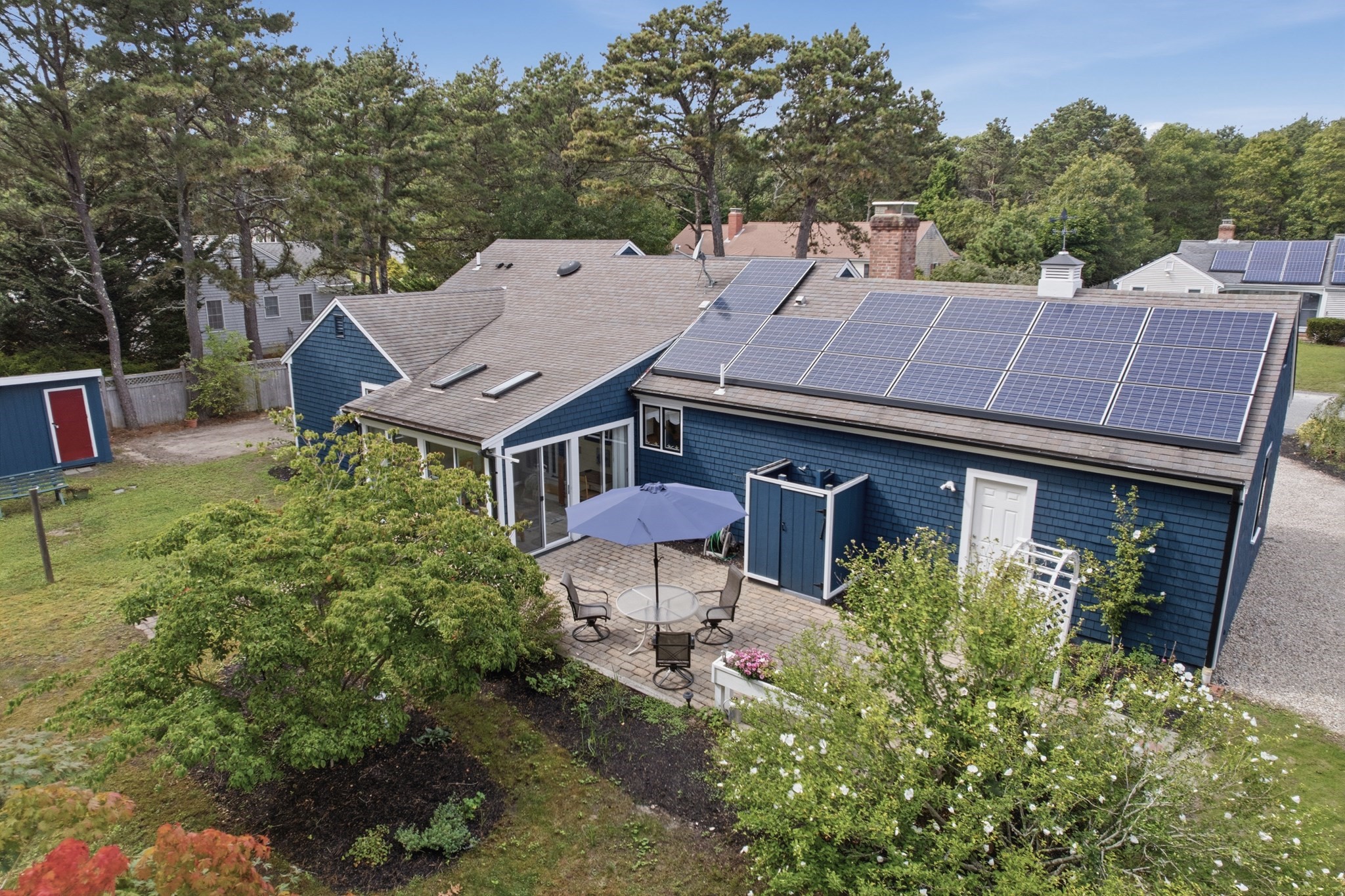 105 Beacon Street Property Photo 4