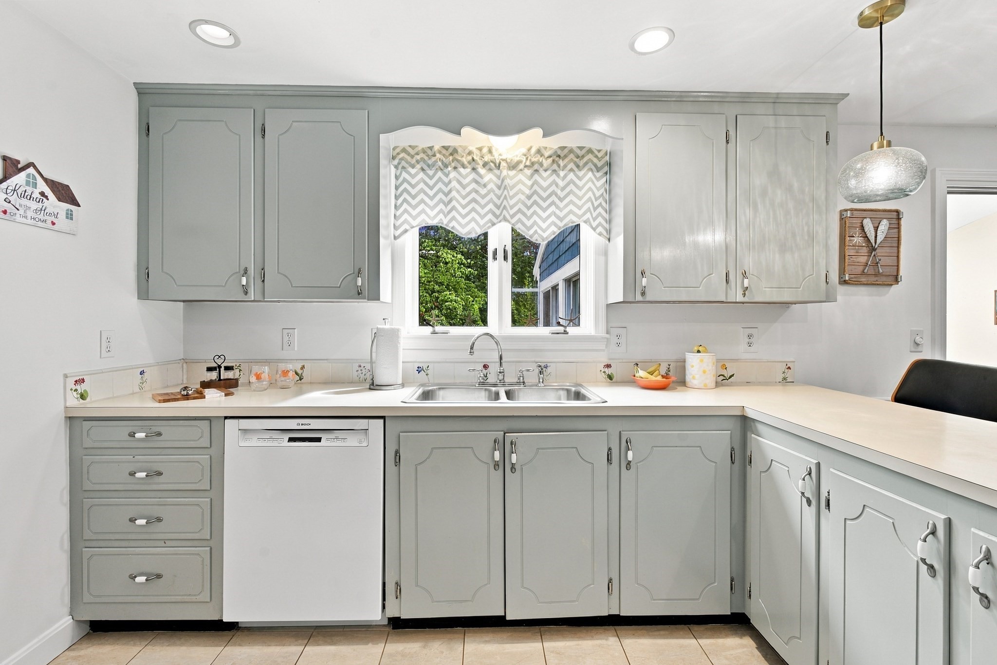 105 Beacon Street Property Photo 25