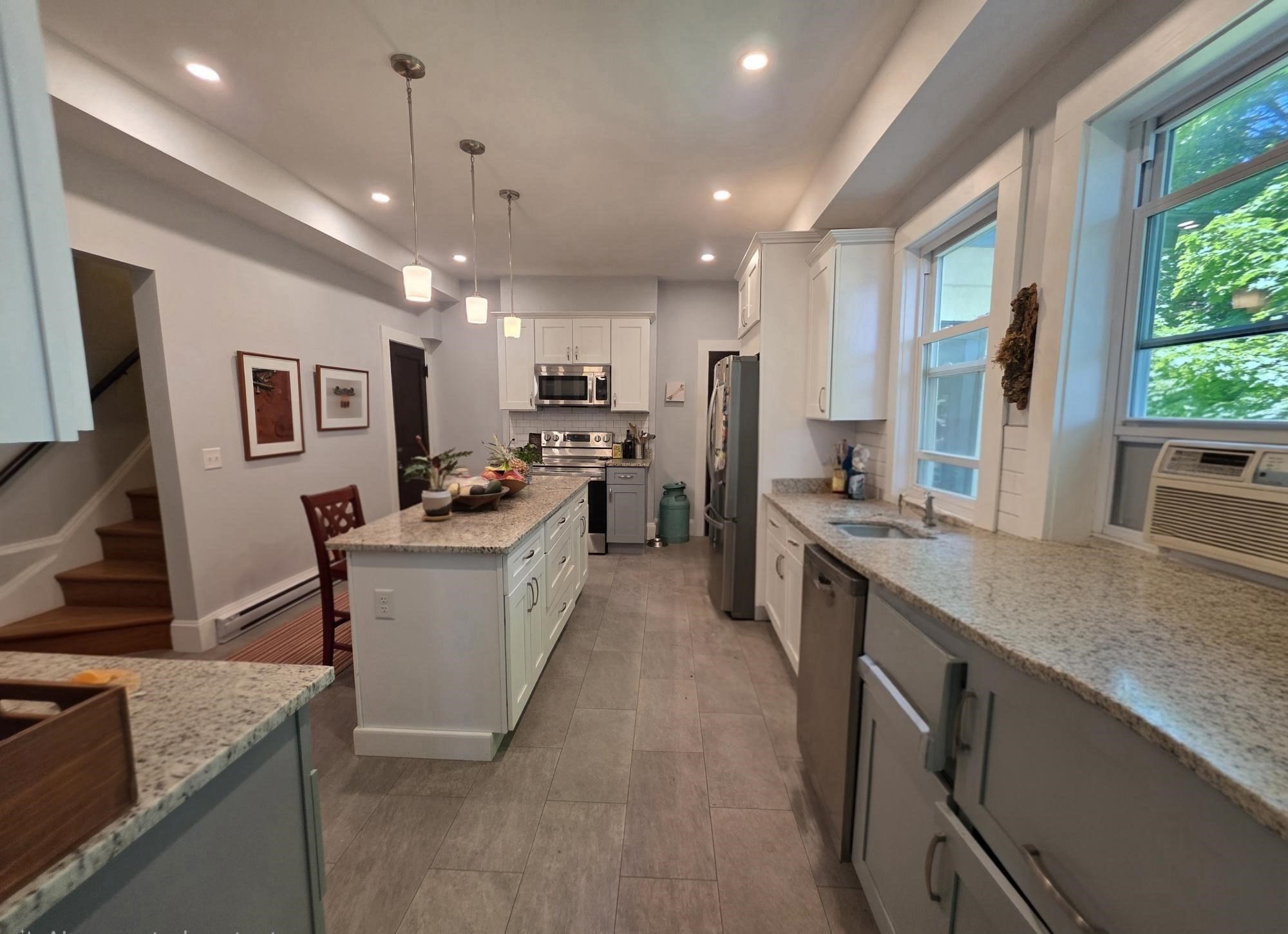 15 Bartlet Ave Property Photo 3
