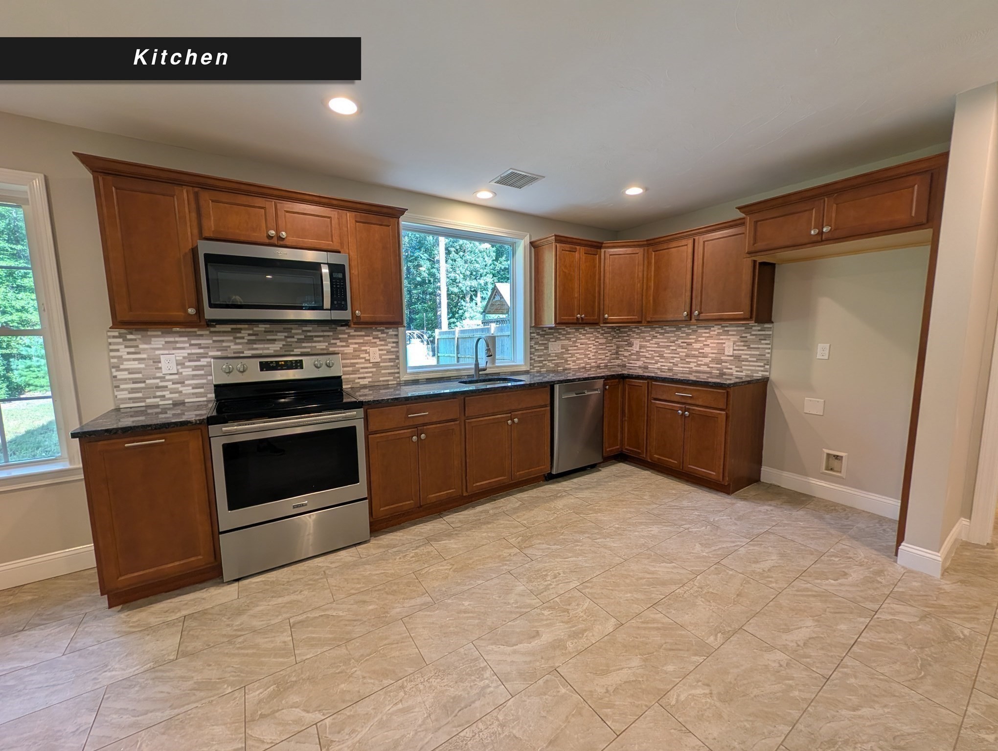 17 Deane St # A Property Photo 1