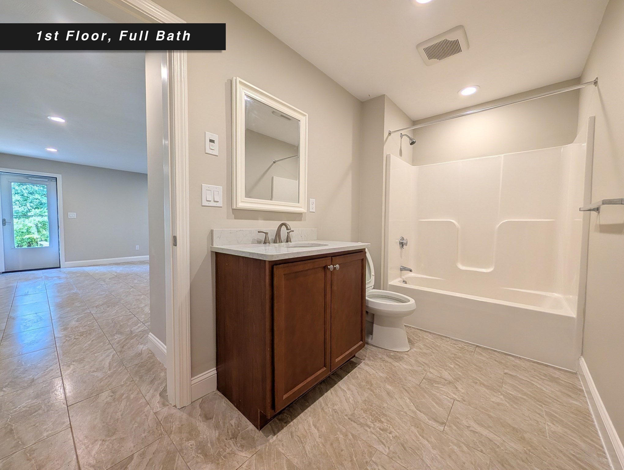 17 Deane St # A Property Photo 12