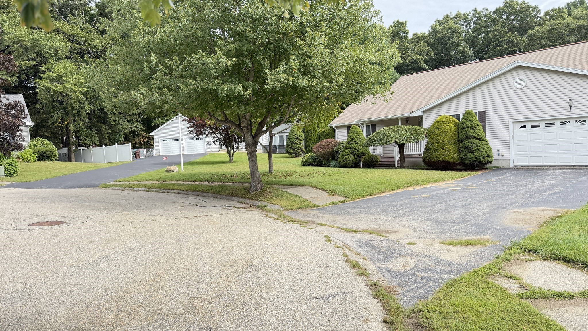 12 Deerfield Cir Property Photo 5