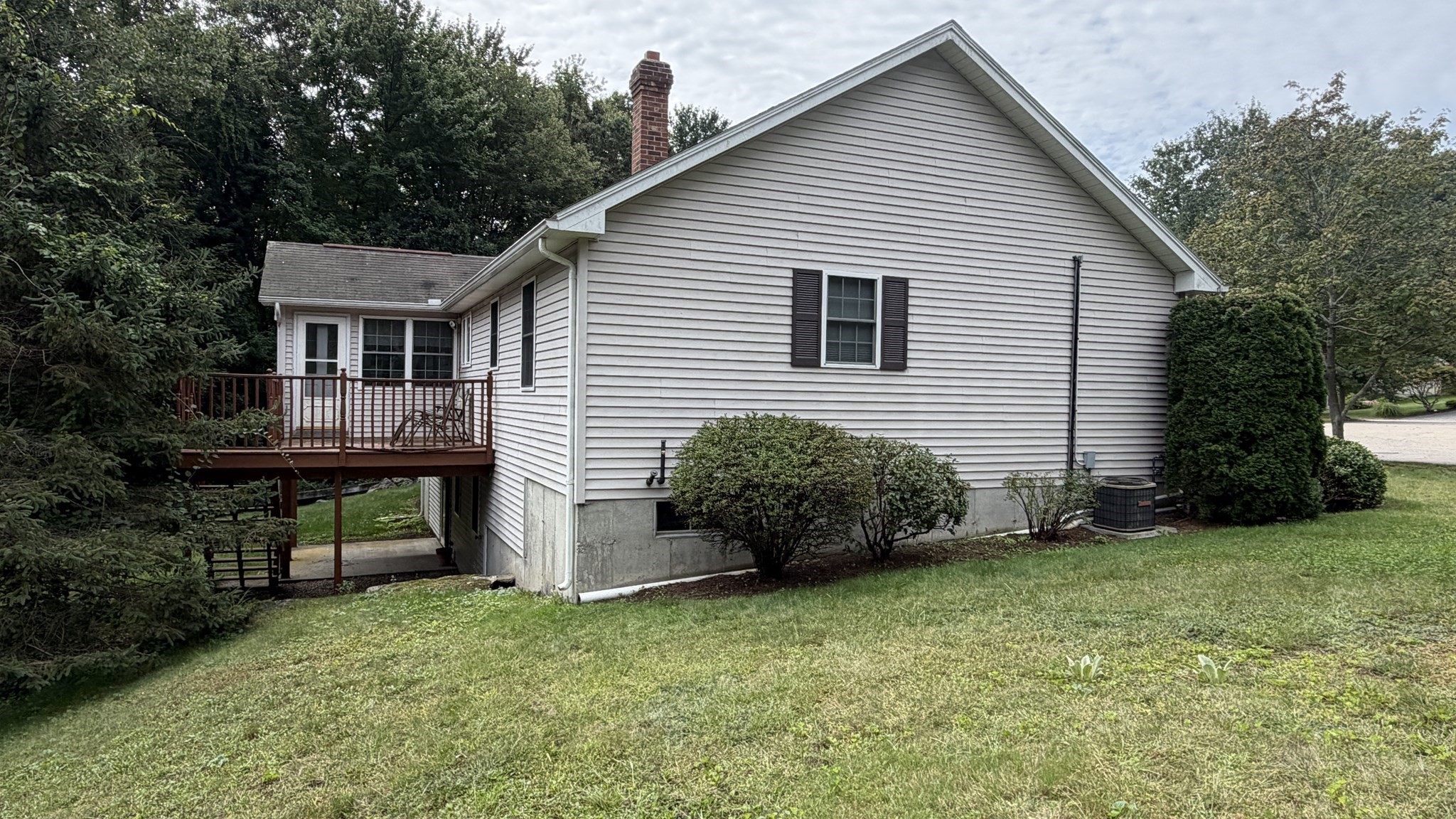 12 Deerfield Cir Property Photo 7