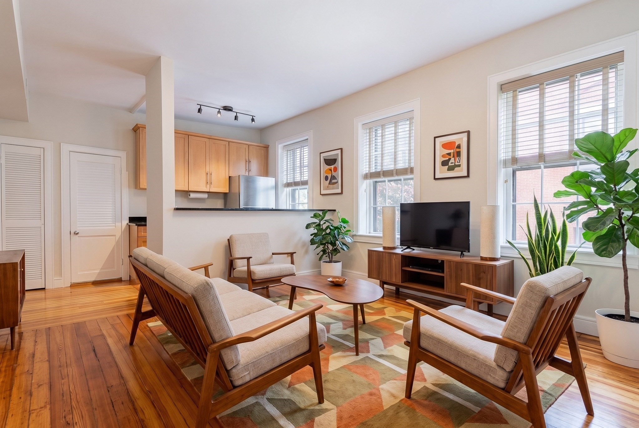 9 Revere St # 5 Property Photo 2