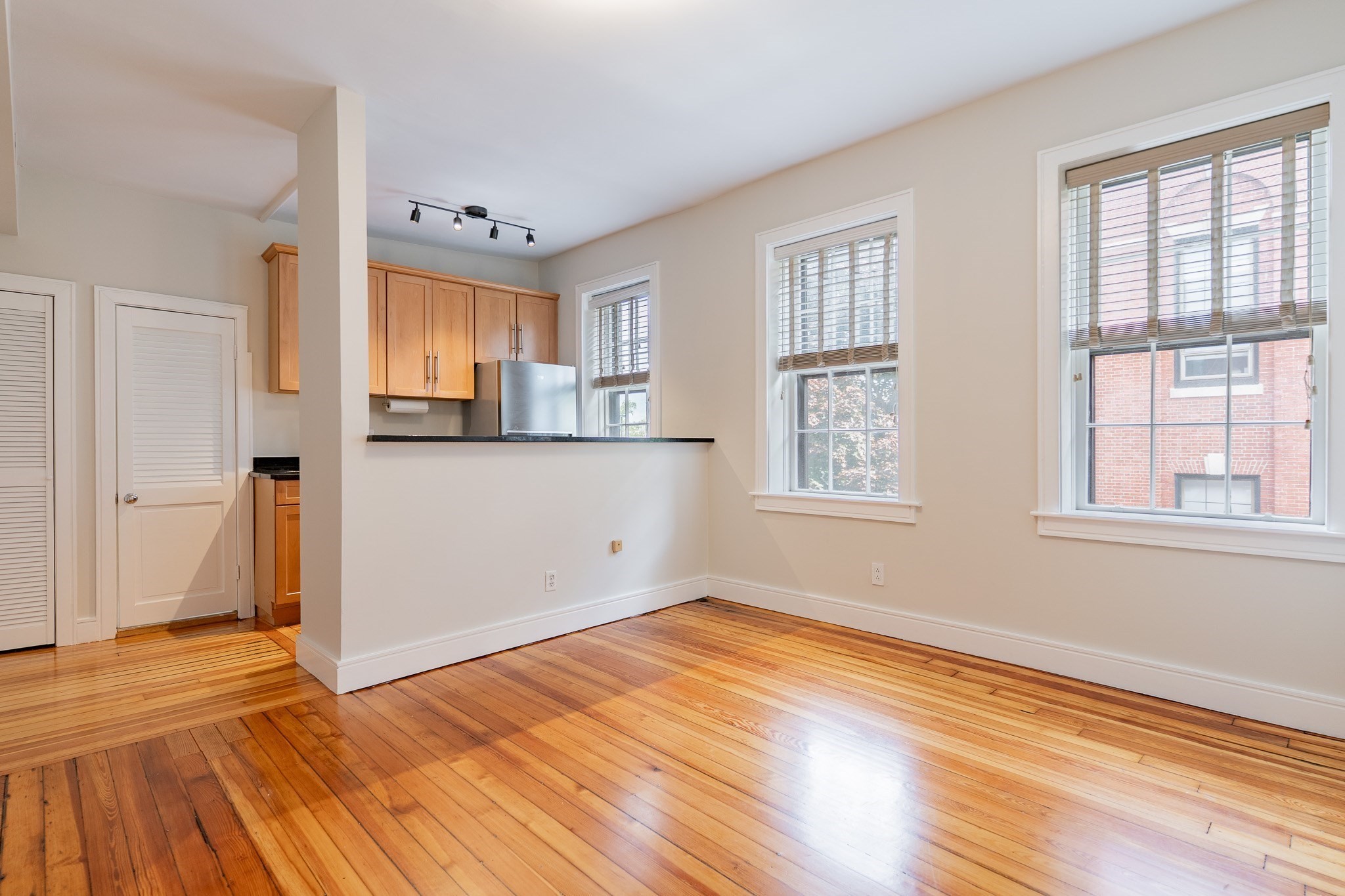 9 Revere St # 5 Property Photo 3