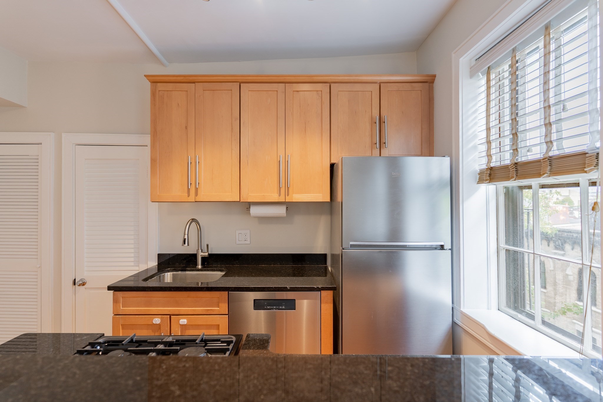 9 Revere St # 5 Property Photo 6