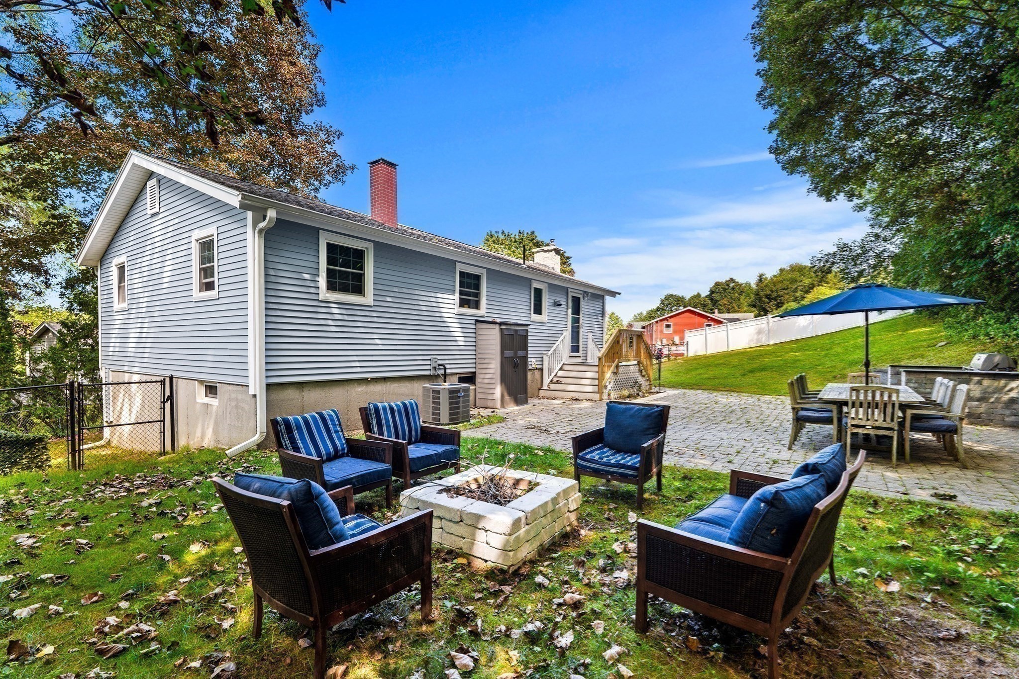 15 Sharyn Circle Property Photo 7