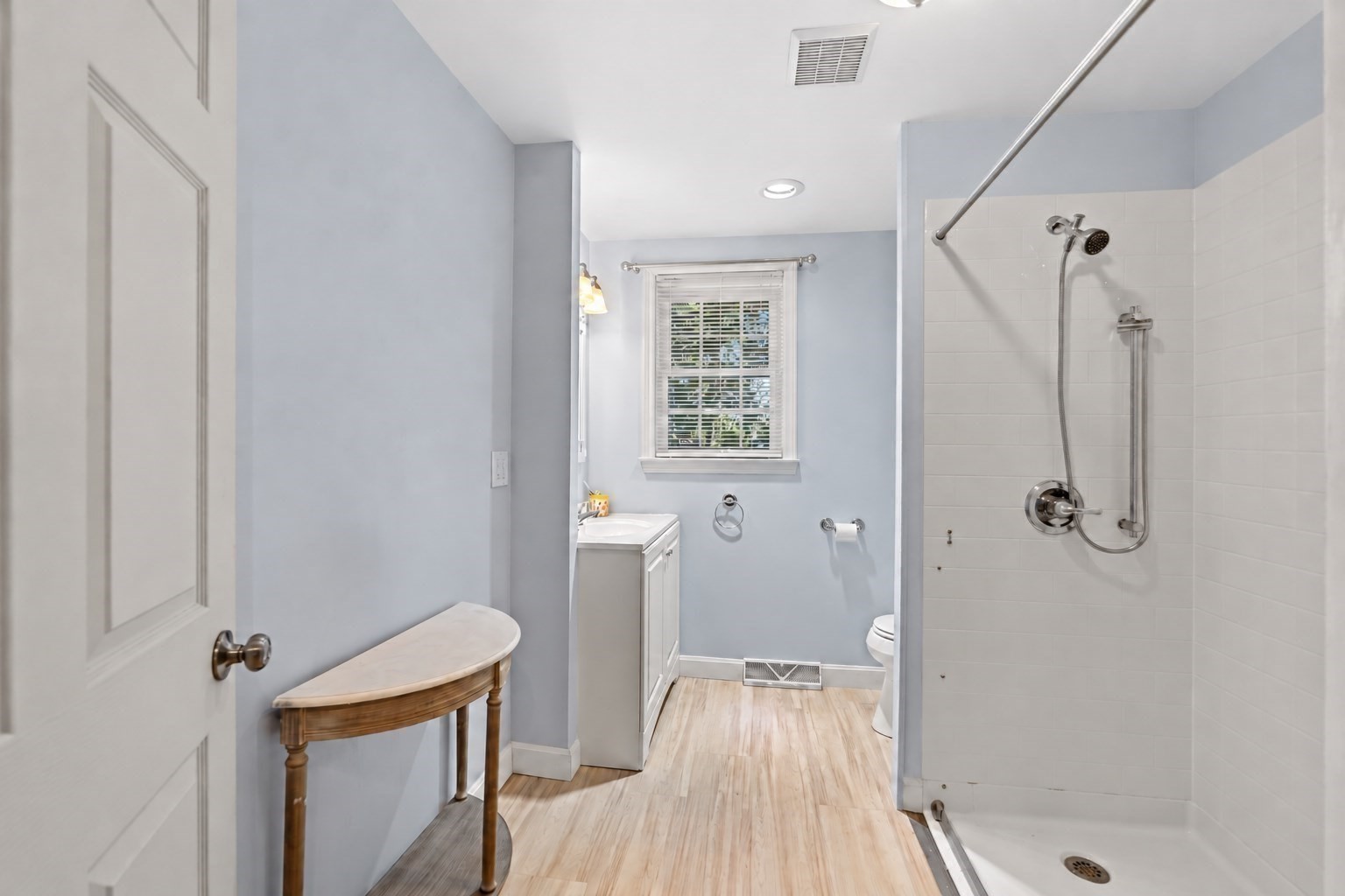 15 Sharyn Circle Property Photo 10