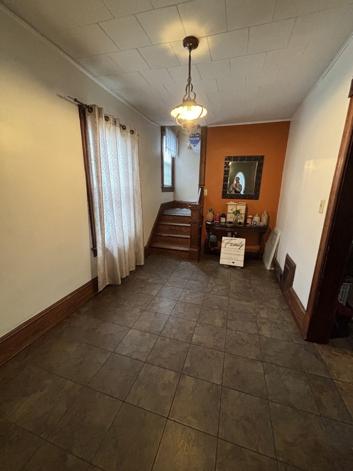 27 Border St Property Photo 6