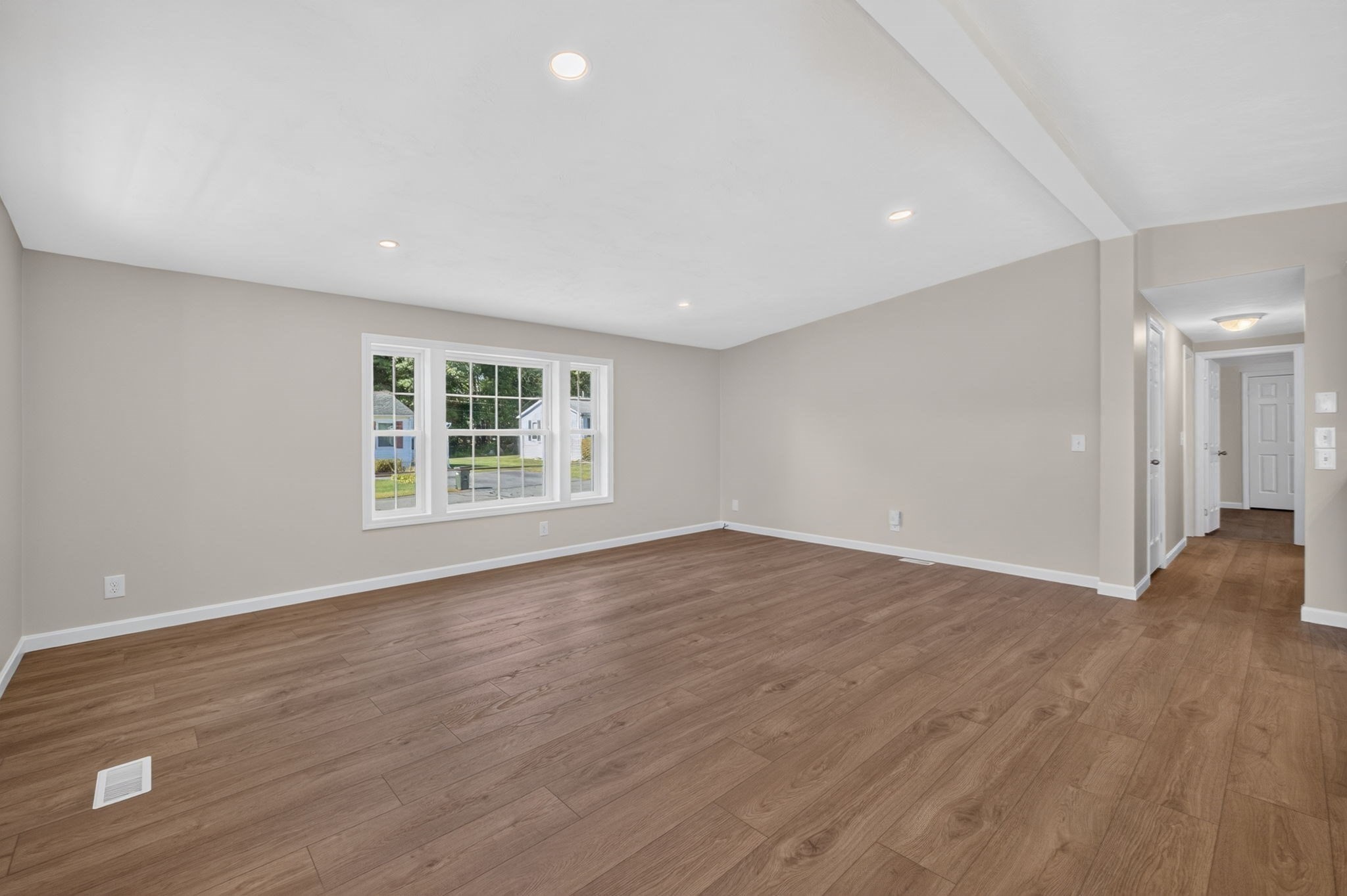 14 Amber Way Property Photo 8