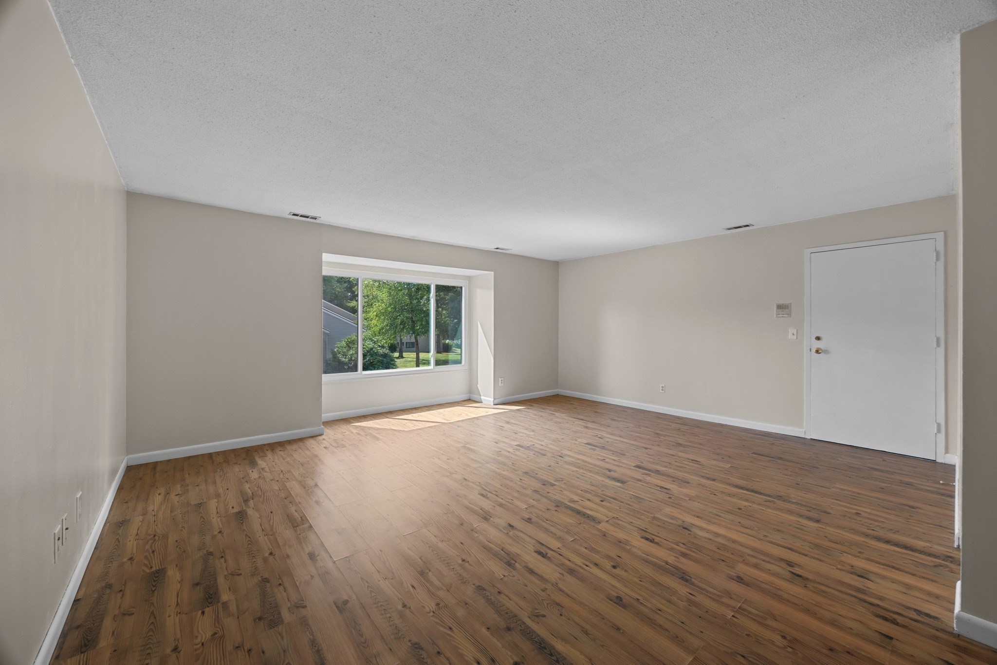 9 Thayer Pond Dr # 8 Property Photo 12