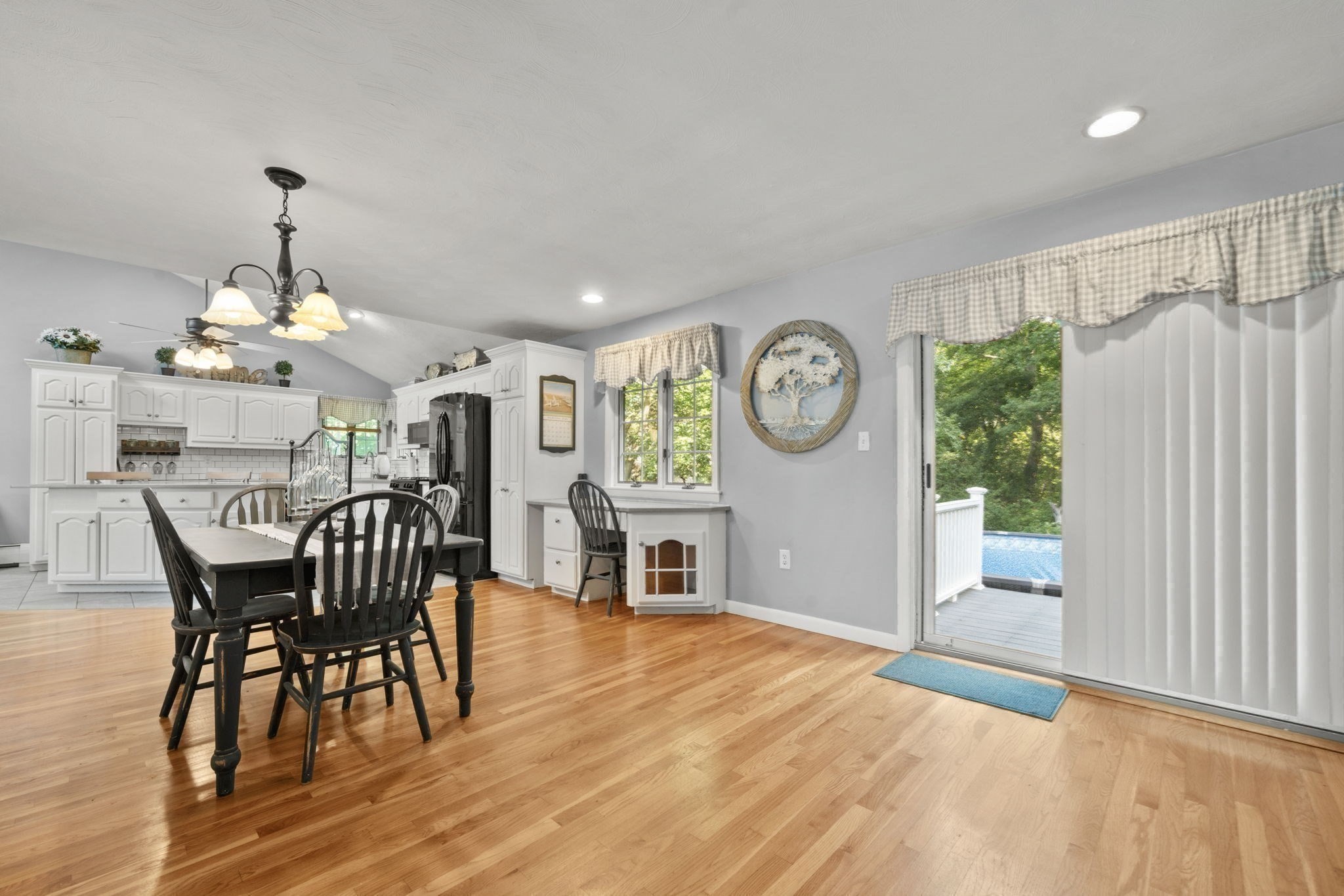 31 Columbus Road Property Photo 13