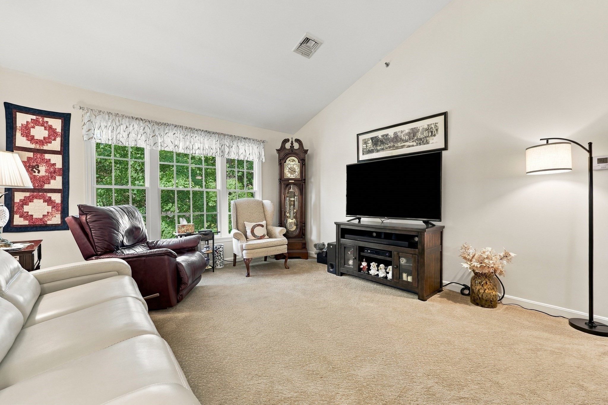 308 Old Country Rd # 308 Property Photo 3