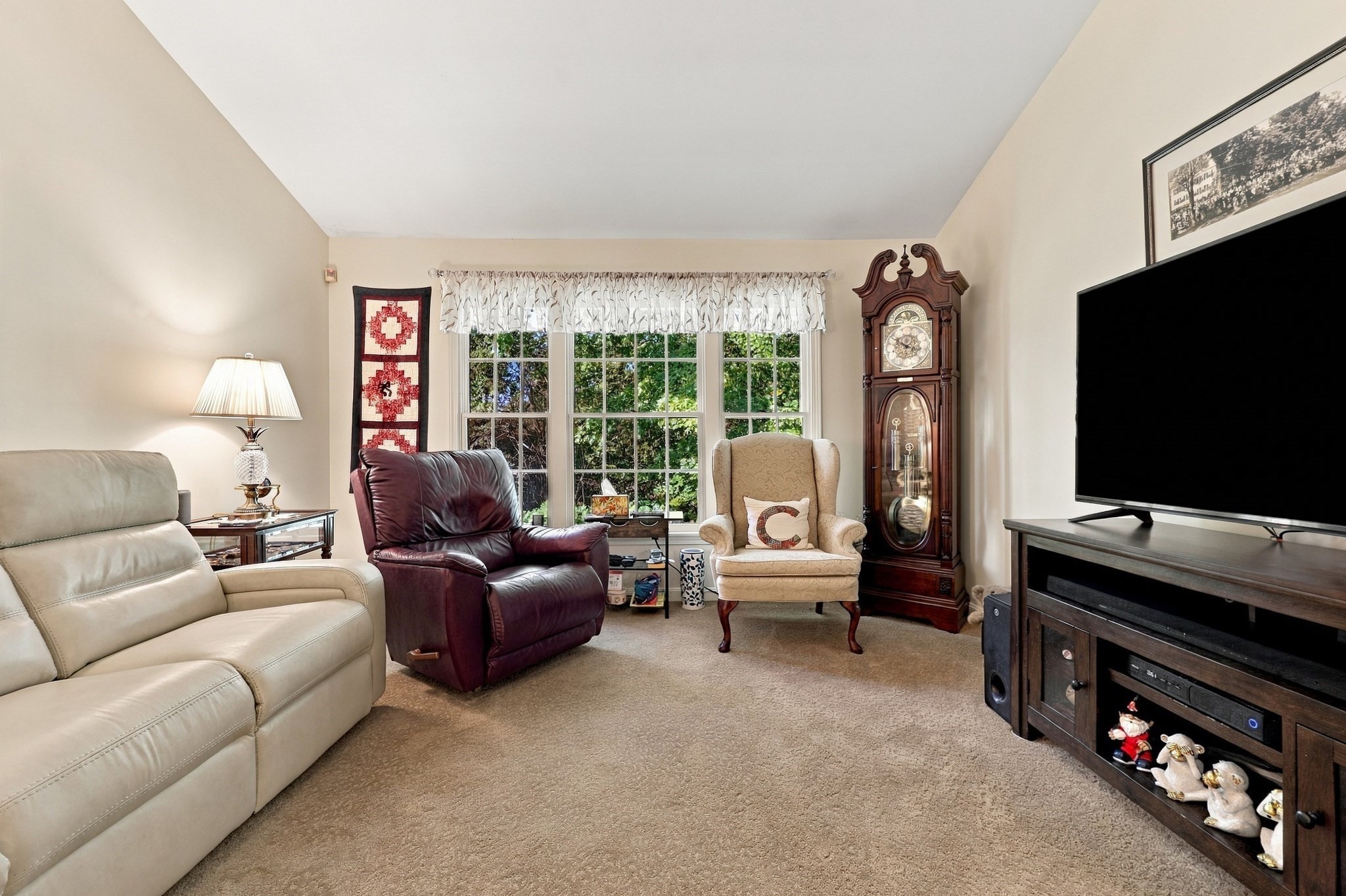 308 Old Country Rd # 308 Property Photo 4