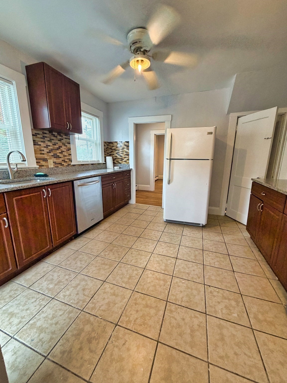1186 Chestnut St # 1186 Property Photo 2