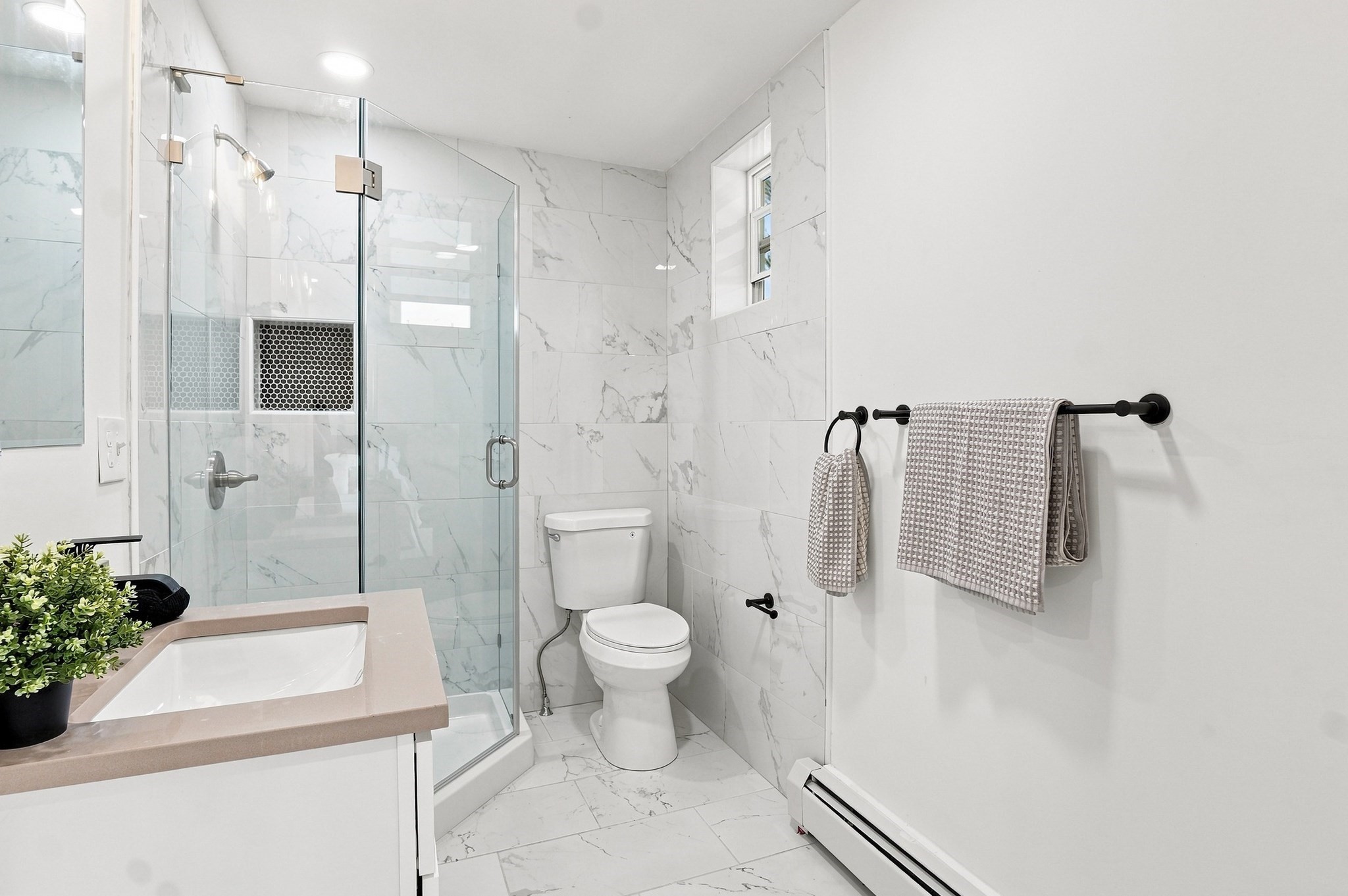 15 Vernon St Property Photo 16