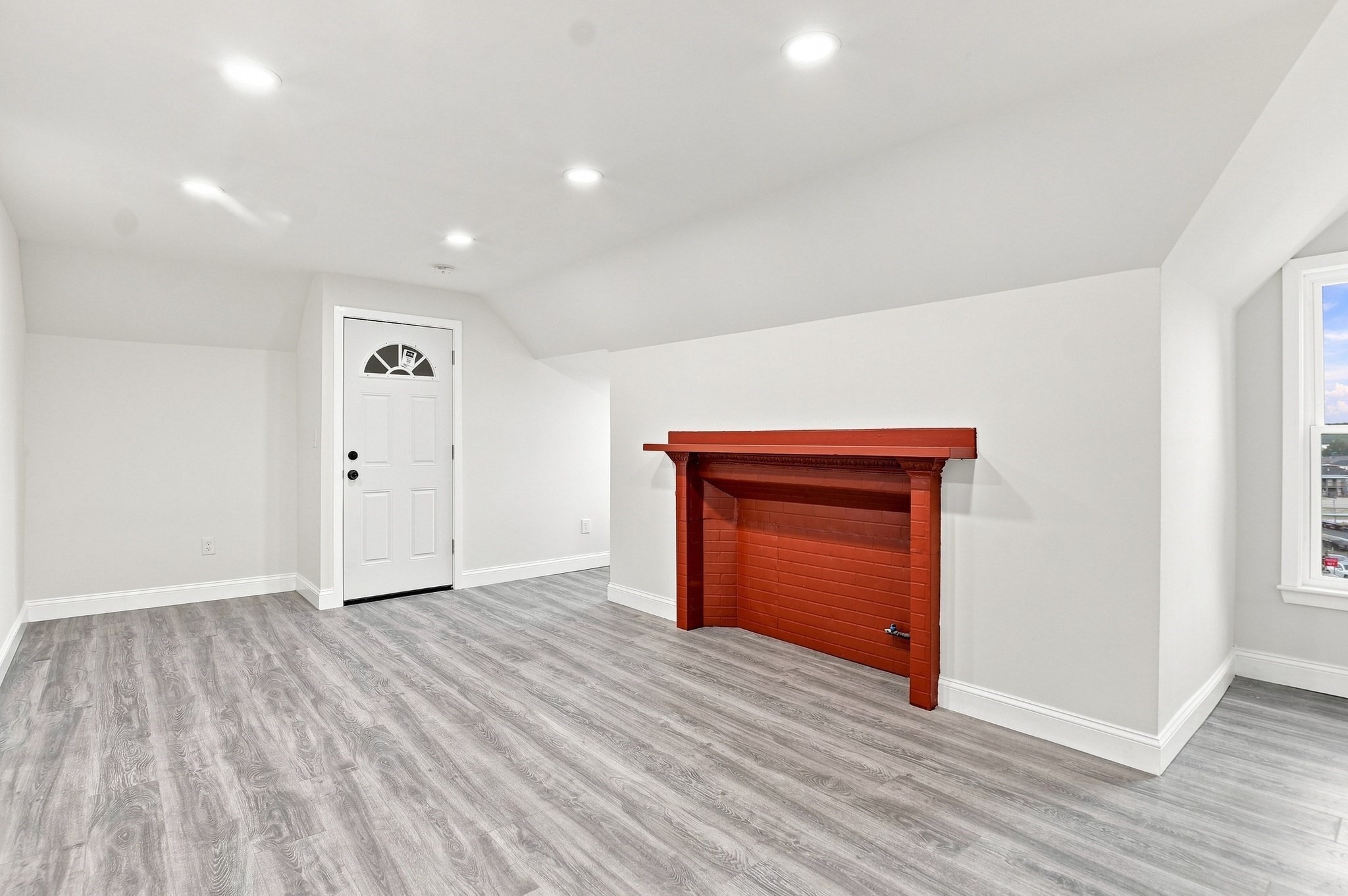 15 Vernon St Property Photo 35