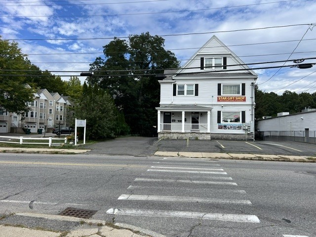 1535 Middlesex Street Property Photo 1