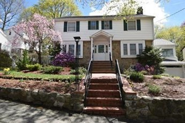 10 Duxbury Rd # 10 Property Photo 1