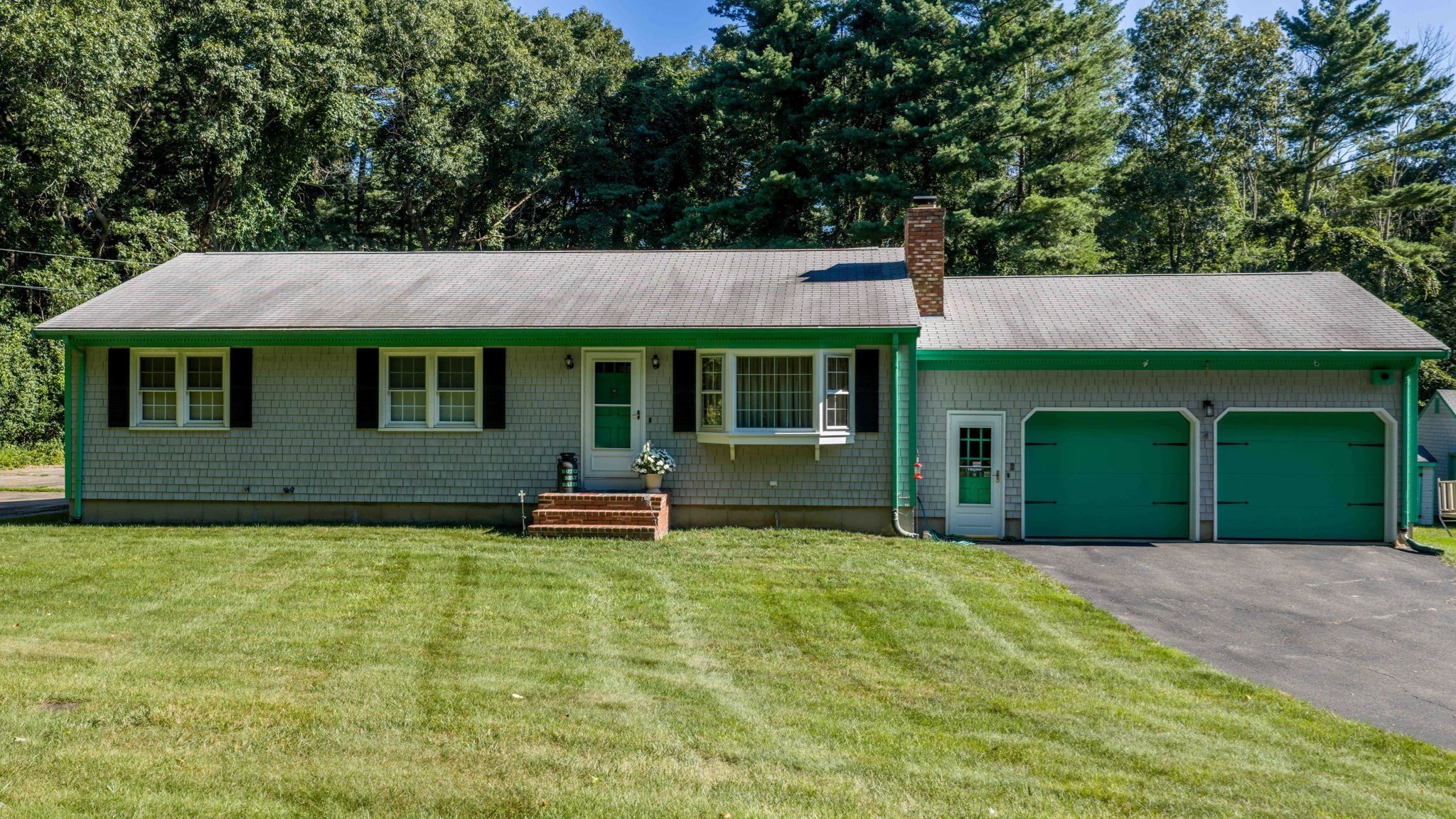 1541 N Hixville Rd Property Photo 1