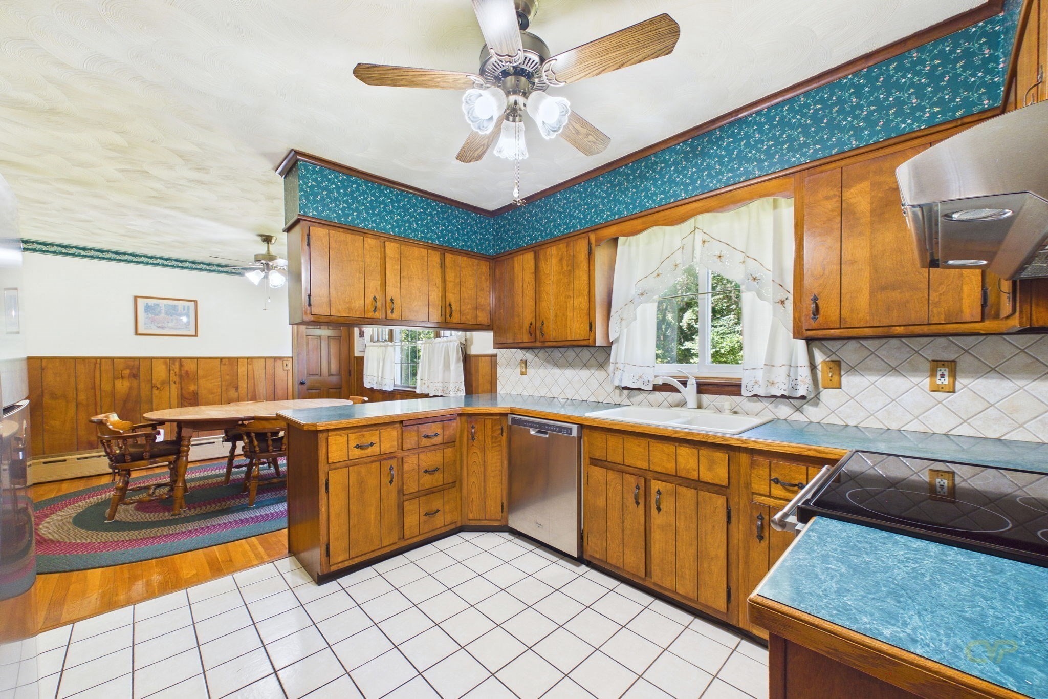 1541 N Hixville Rd Property Photo 6