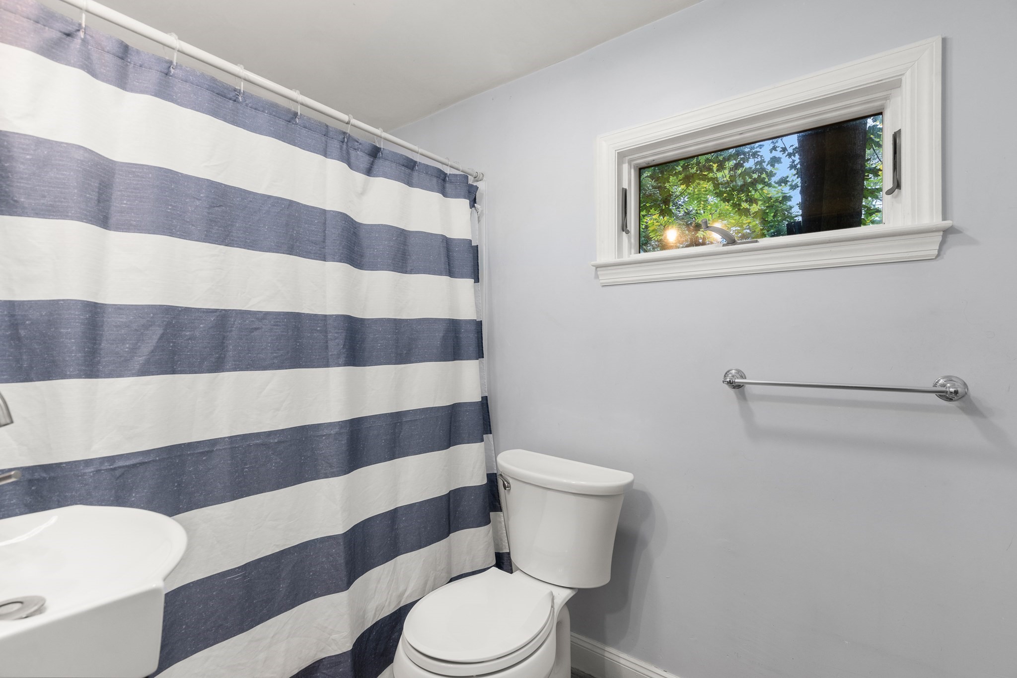 405-r Walnut Street # 405r Property Photo 11