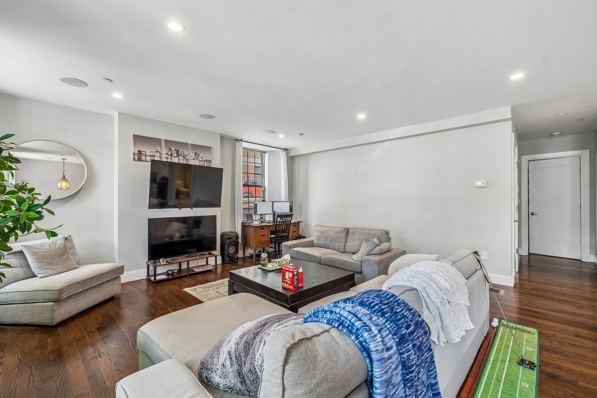 225 Dorchester Street # 27 Property Photo 7