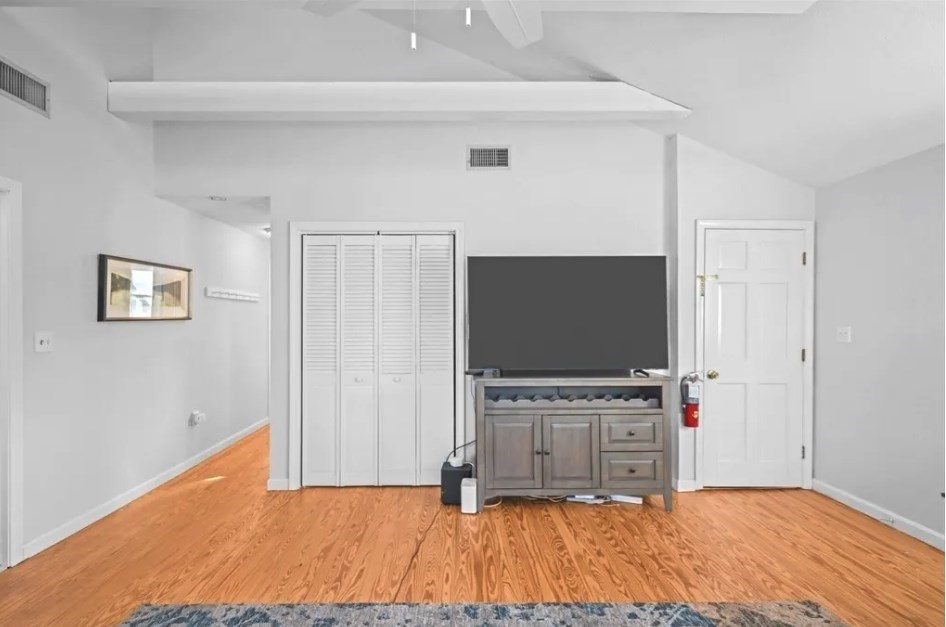 574 Main St Property Photo 20