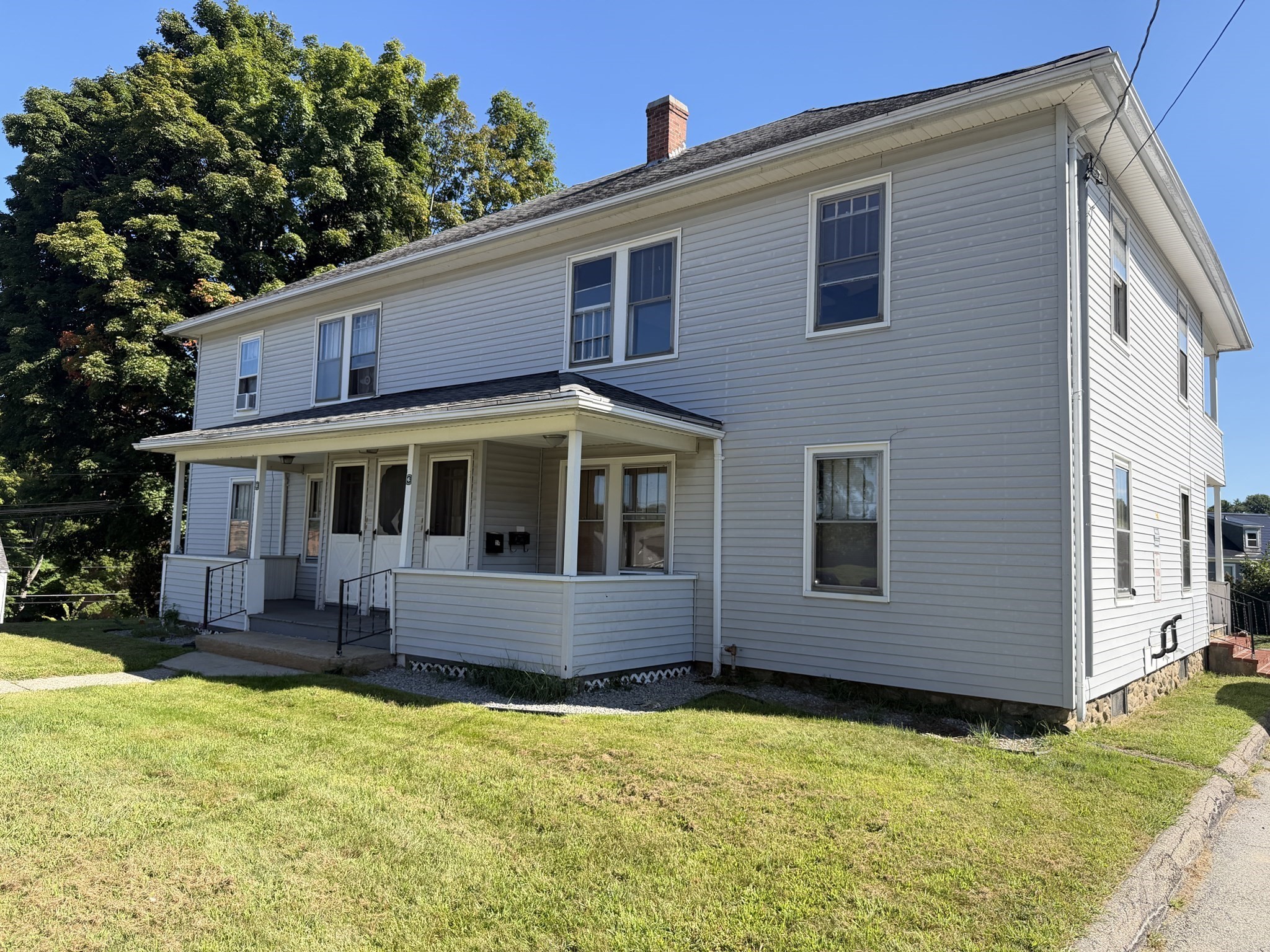2 Hill St Property Photo 2
