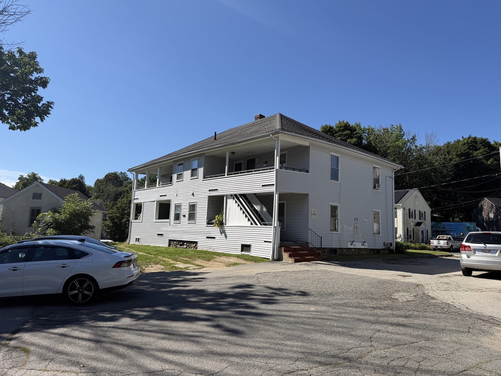 2 Hill St Property Photo 3