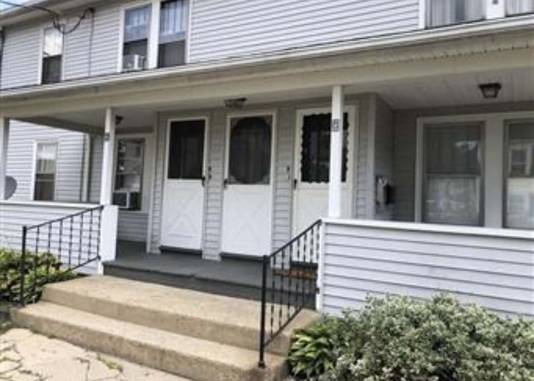 2 Hill St Property Photo 5
