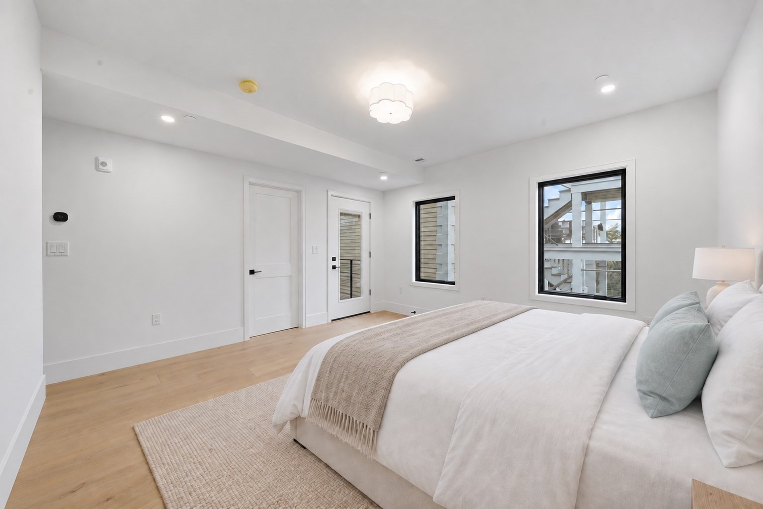 421 East 6th Street Property Photo 13