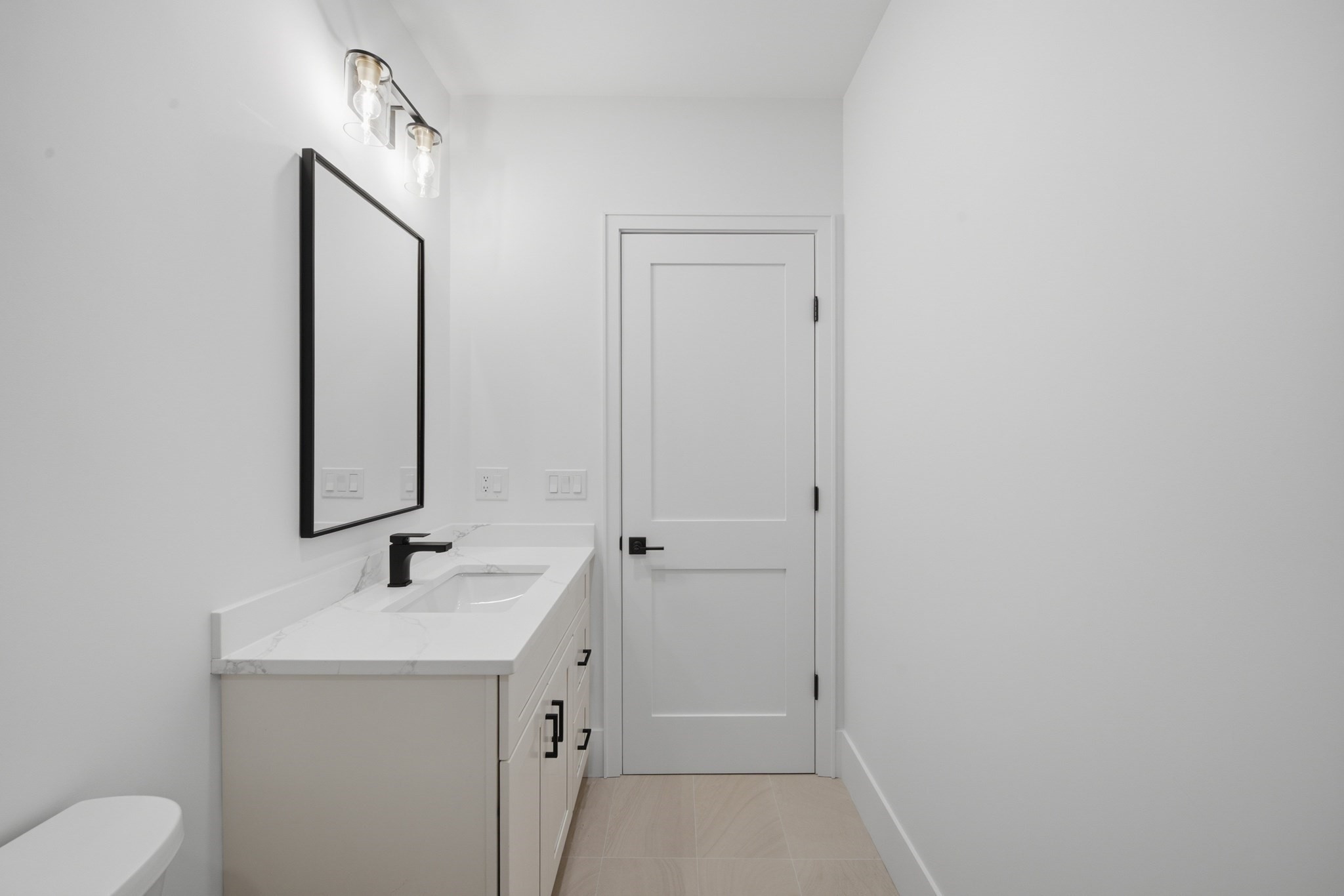 421 East 6th Street Property Photo 26