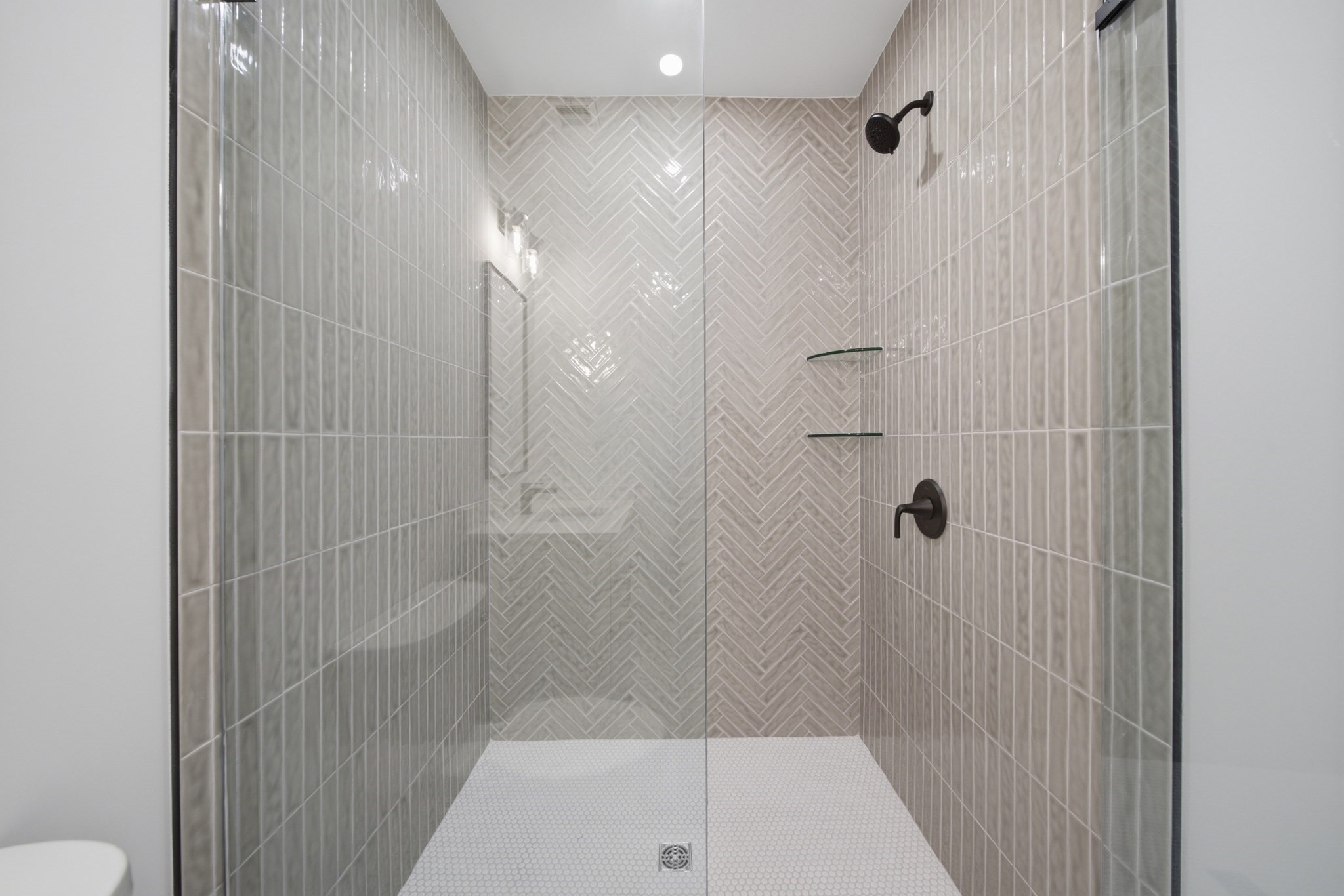 421 East 6th Street Property Photo 27