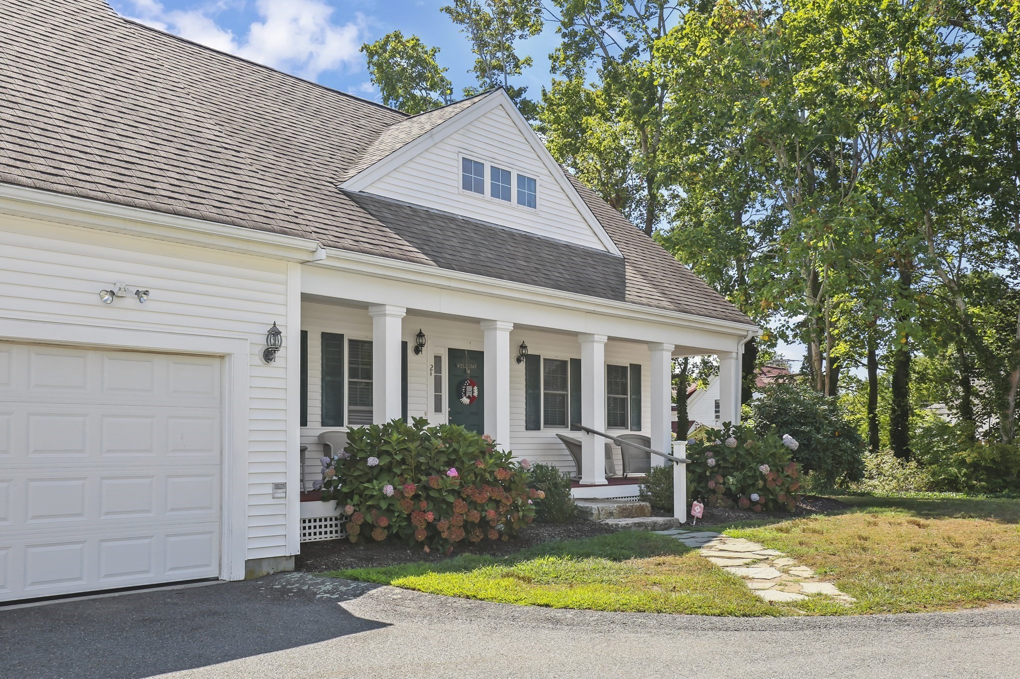 2 Rosemary Ln # A Property Photo 3