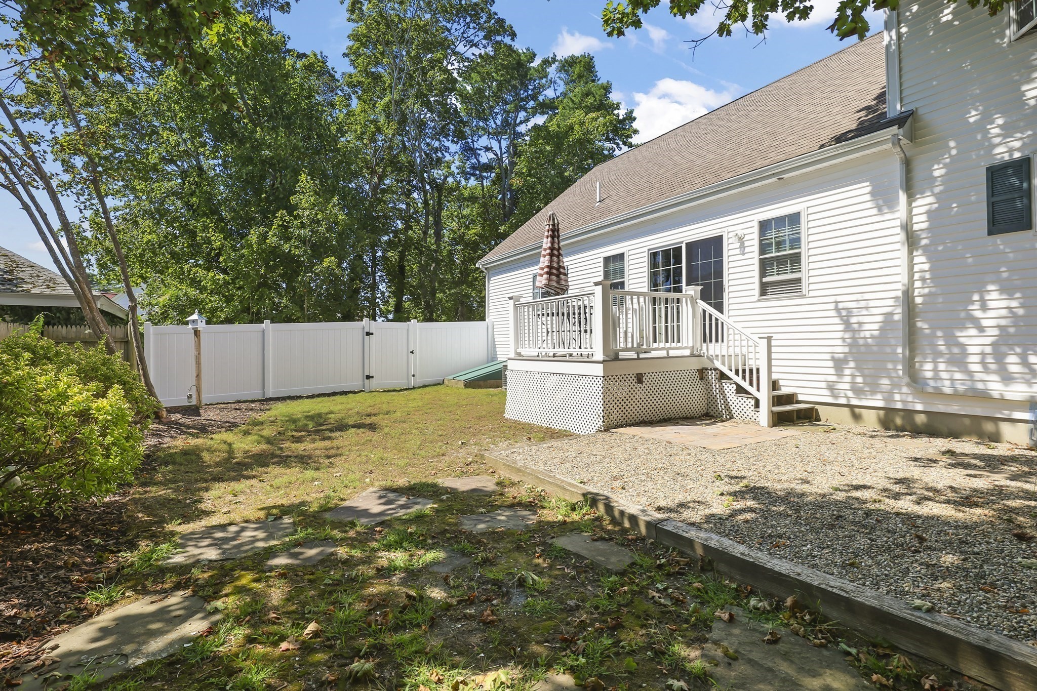 2 Rosemary Ln # A Property Photo 9