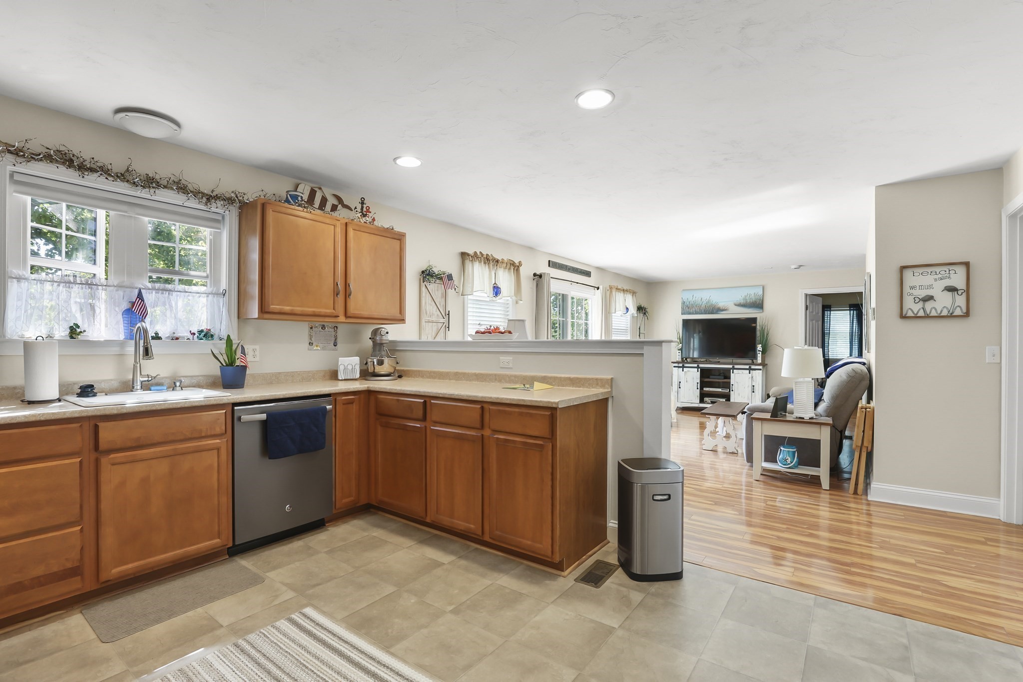 2 Rosemary Ln # A Property Photo 16