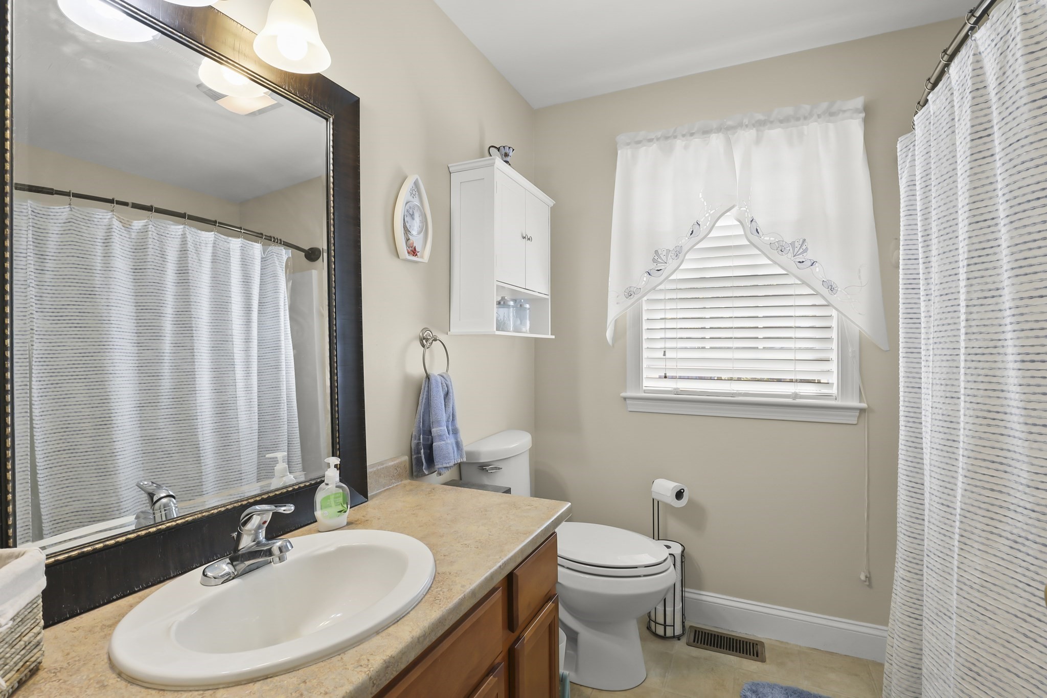 2 Rosemary Ln # A Property Photo 25
