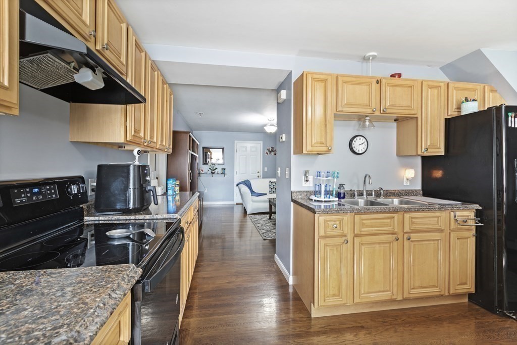 13 Adams St # 2 Property Photo 5