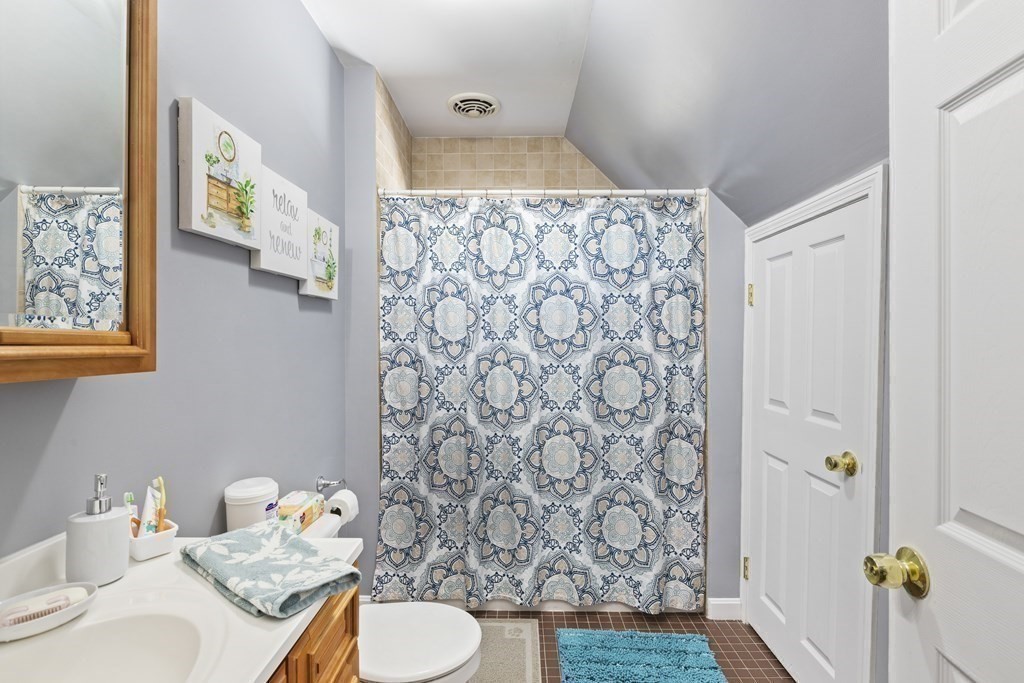 13 Adams St # 2 Property Photo 8