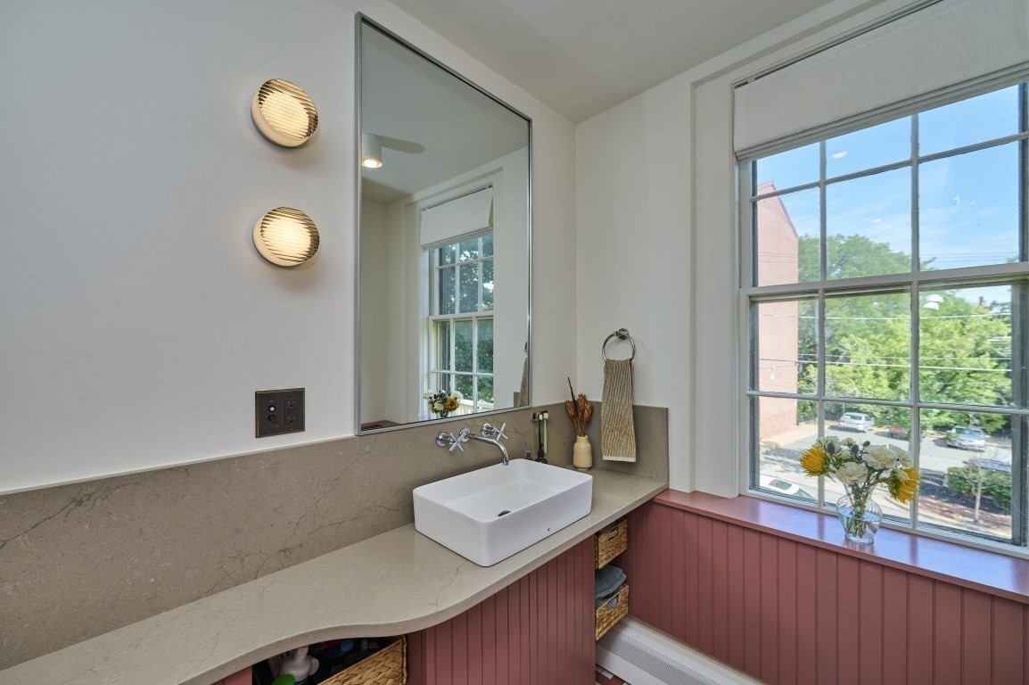 64 Bartlett St # 4 Property Photo 17