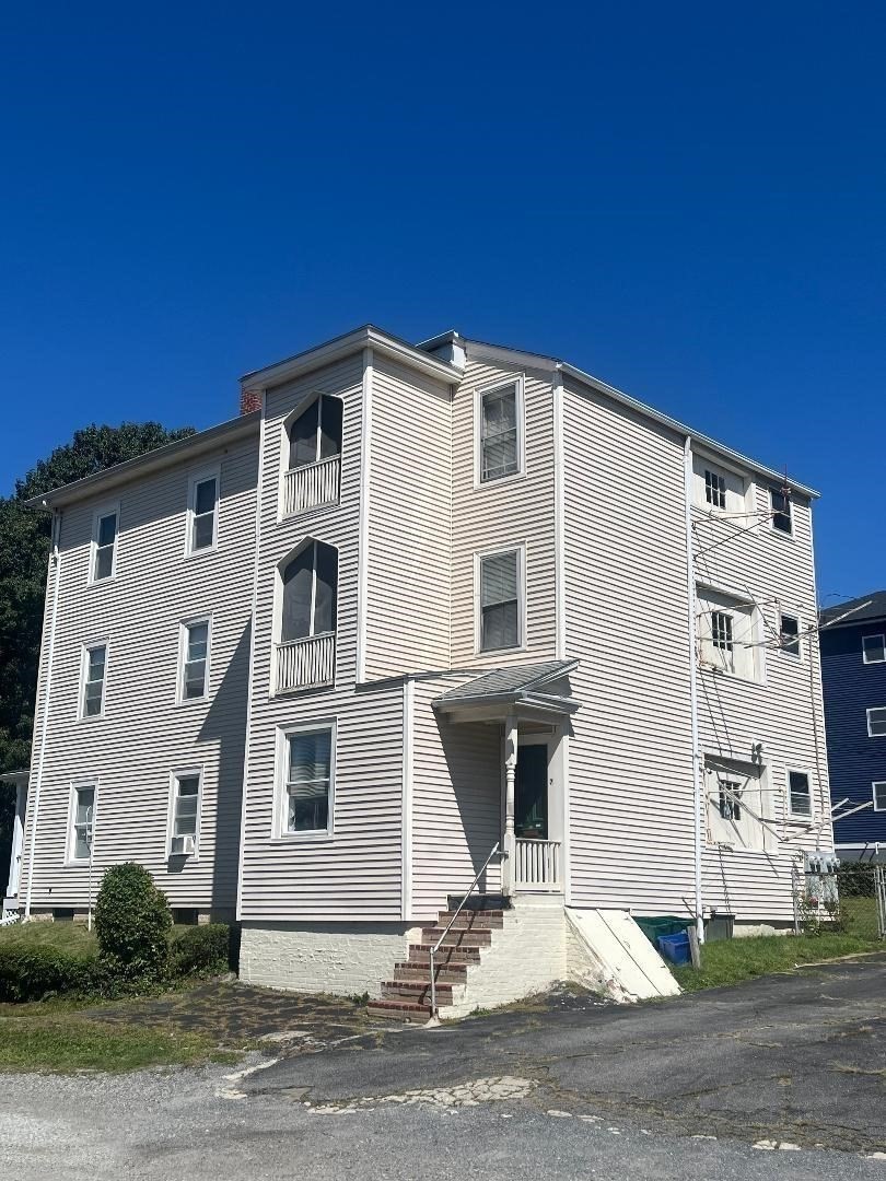 7 Maxwell St Property Photo 3