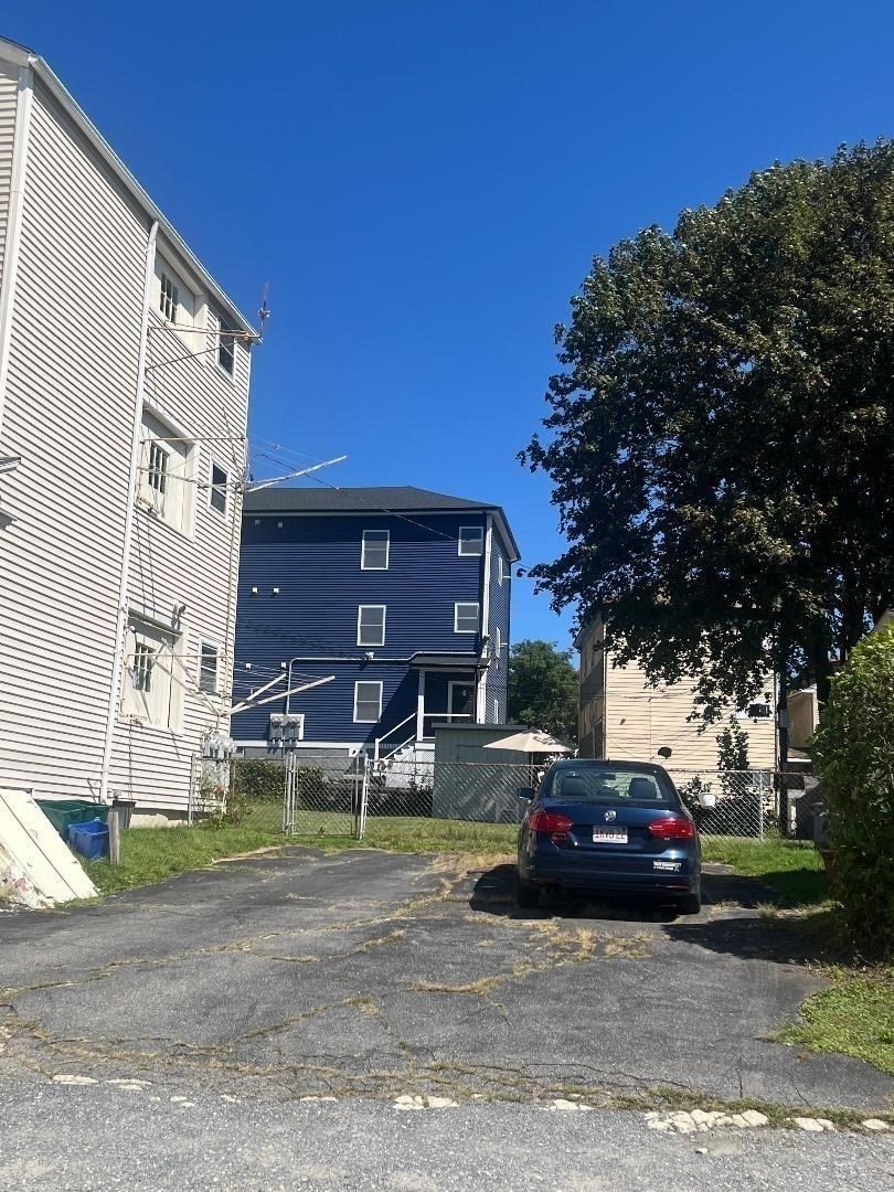 7 Maxwell St Property Photo 4