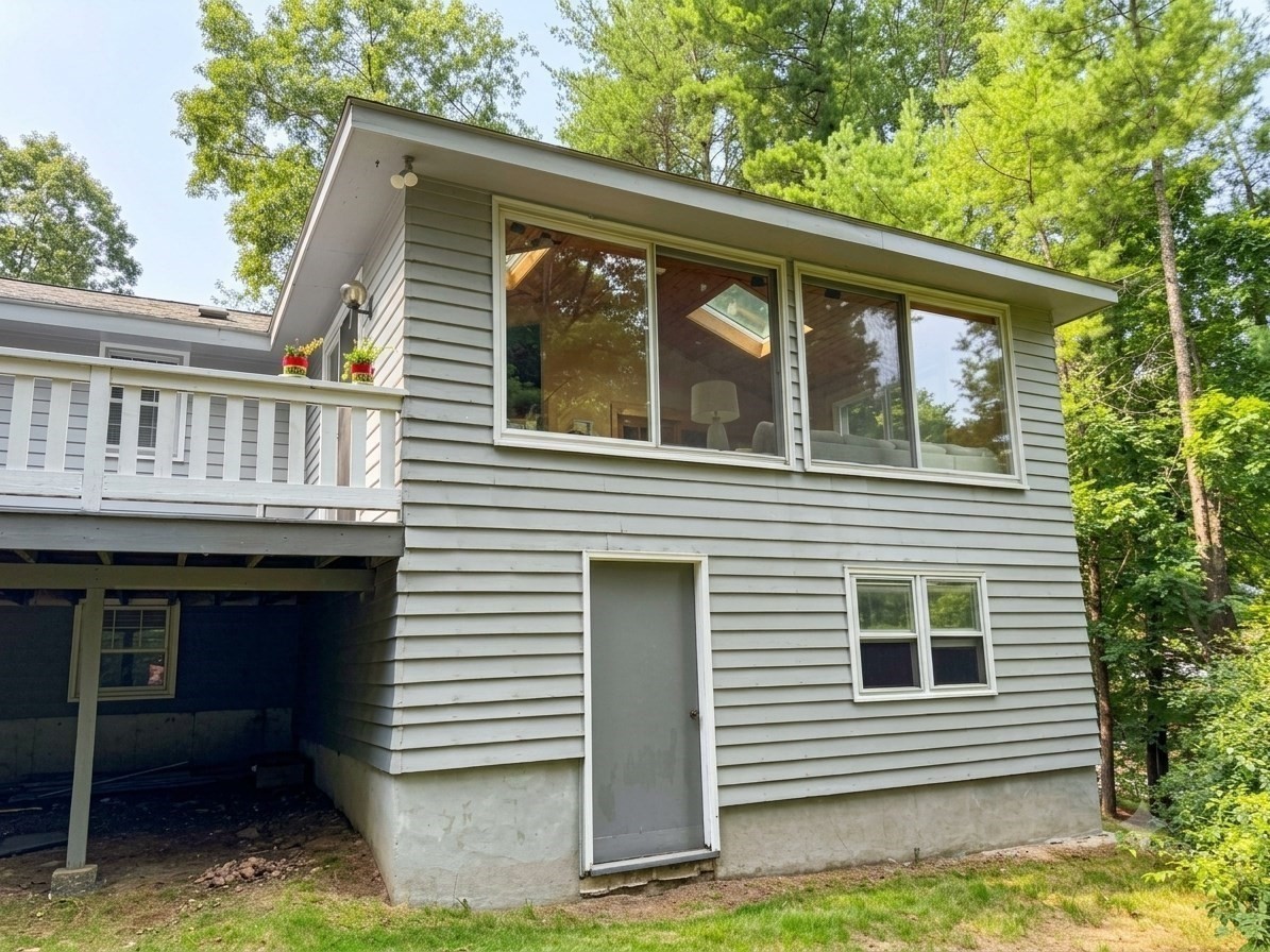 18 Lido Property Photo 32